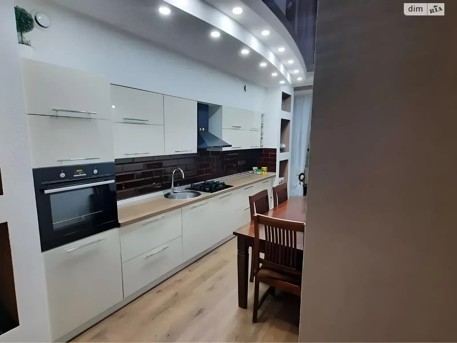 Продается 3-комнатная квартира 90 кв. м в Харькове, Салтовское шоссе - фото 1