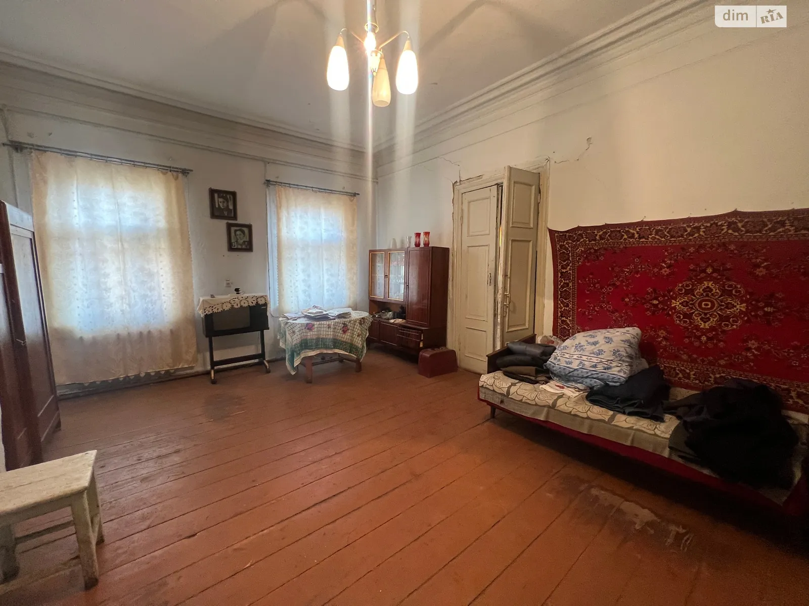 Продається 2-кімнатна квартира 96.8 кв. м у Яготині, вул. Олександра Кузнєцова(Посітка), 4 - фото 1