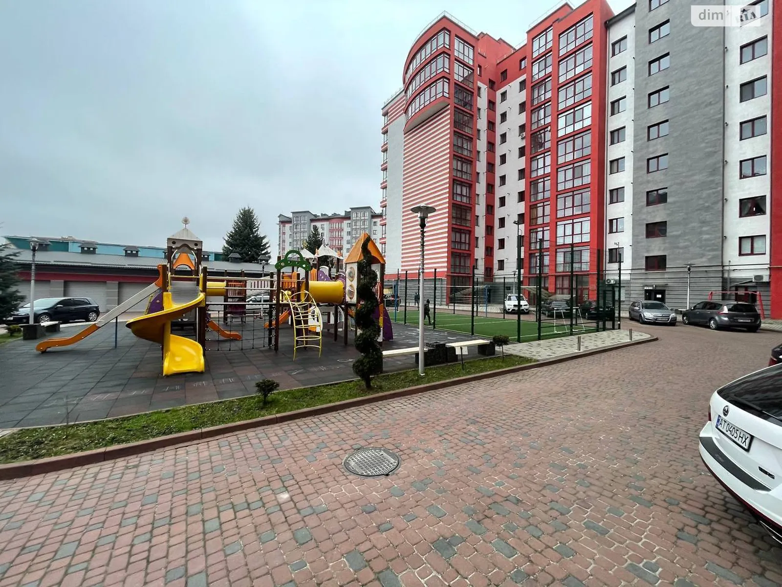 Продается 4-комнатная квартира 131.9 кв. м в Волчинце, ул. Европейская, 1 - фото 1