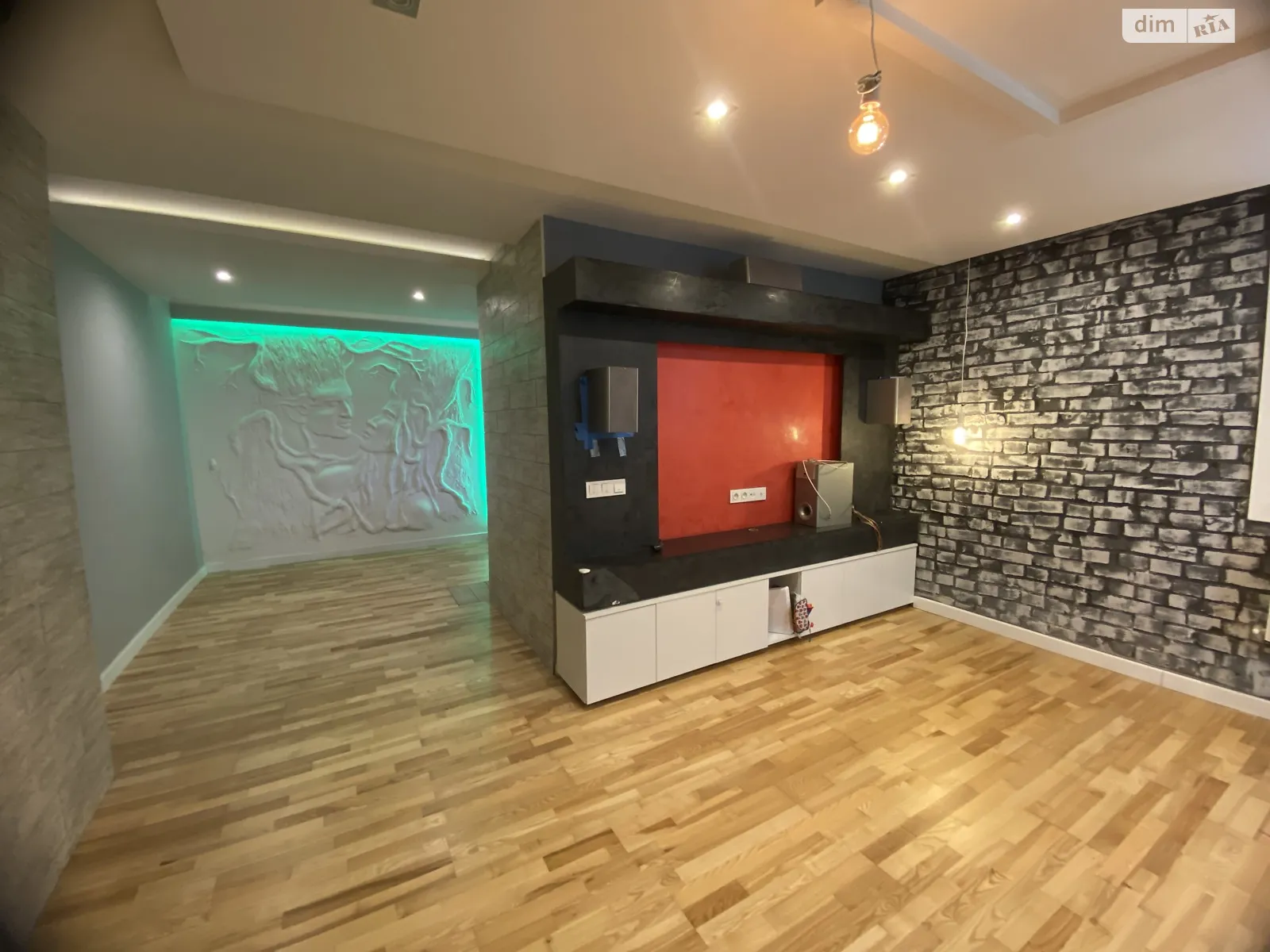 Продается одноэтажный дом 91.7 кв. м с камином, цена: 78000 $ - фото 1