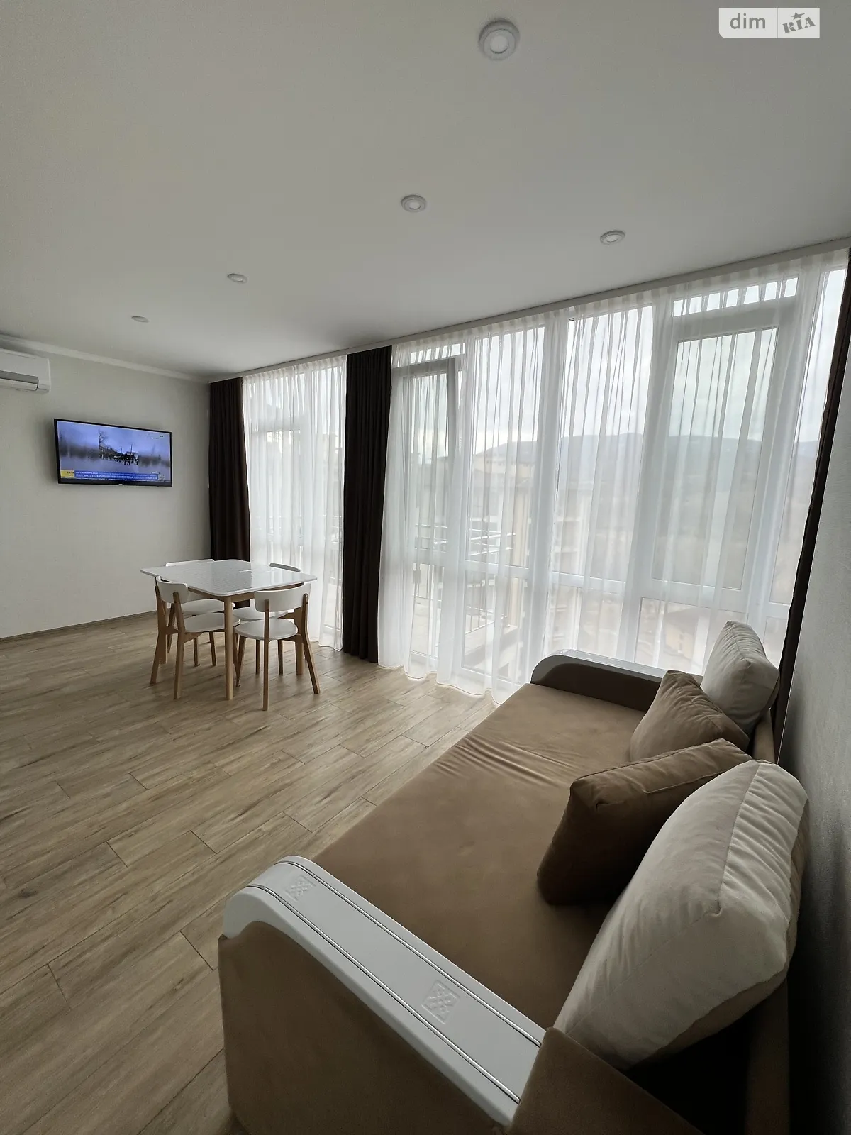 Продається 2-кімнатна квартира 48 кв. м у Голубиному, цена: 120000 $ - фото 1