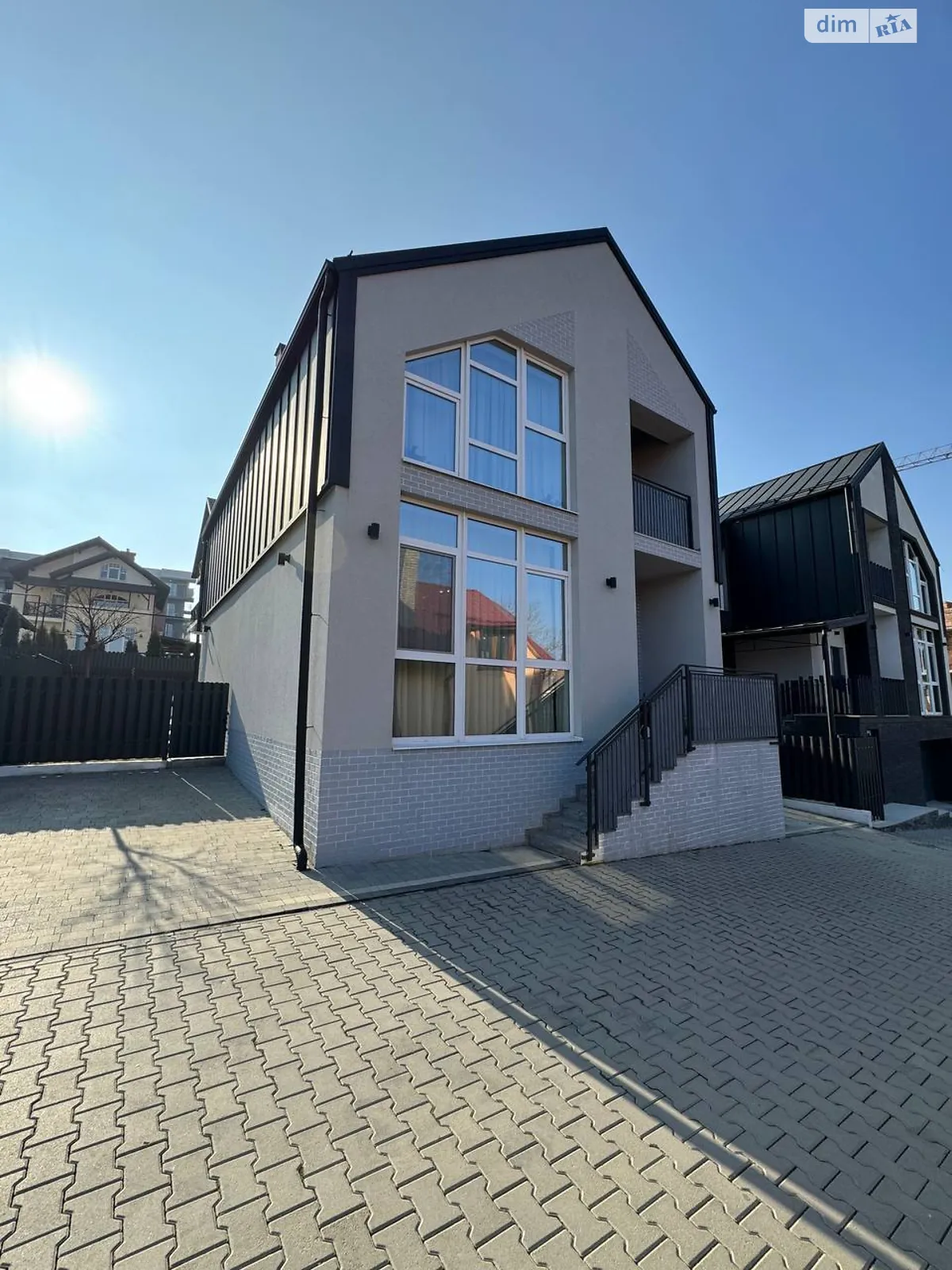 Продается дом на 2 этажа 147.6 кв. м с участком, цена: 225000 $ - фото 1