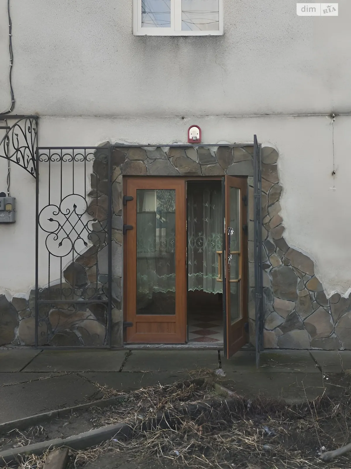 Продается 1-комнатная квартира 41.7 кв. м в Тячеве, вул. Армейская, 33 - фото 1