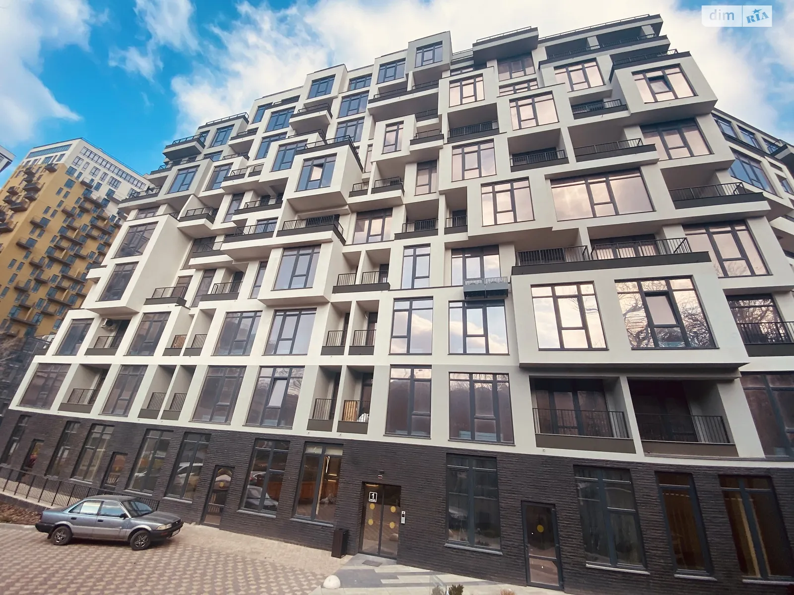 Продается 1-комнатная квартира 35 кв. м в Одессе, ул. Приморская, 1Б - фото 1