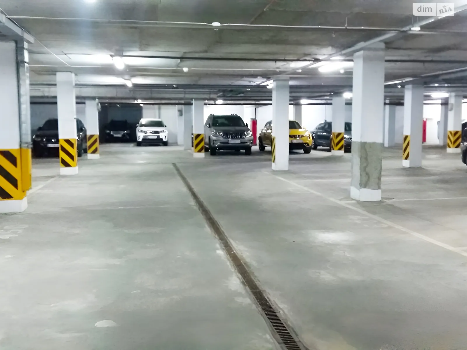 Продається підземний паркінг під легкове авто на 46.5 кв. м, цена: 40500 $ - фото 1