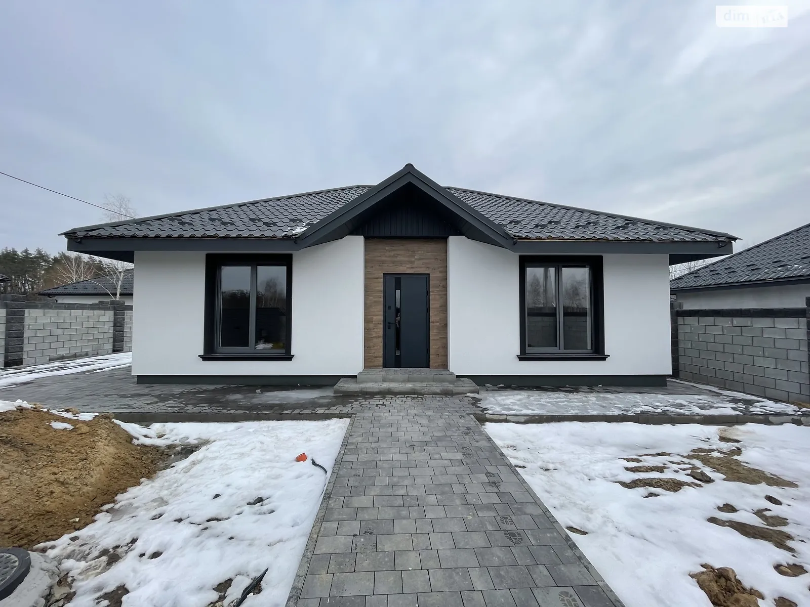 Продается одноэтажный дом 98 кв. м с балконом, цена: 150000 $ - фото 1