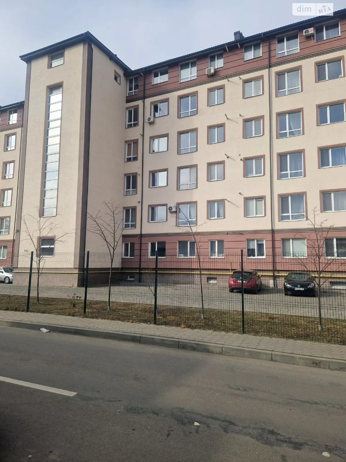 Продается 1-комнатная квартира 42.4 кв. м в Ивано-Франковске, ул. Софиевка, 39А - фото 1