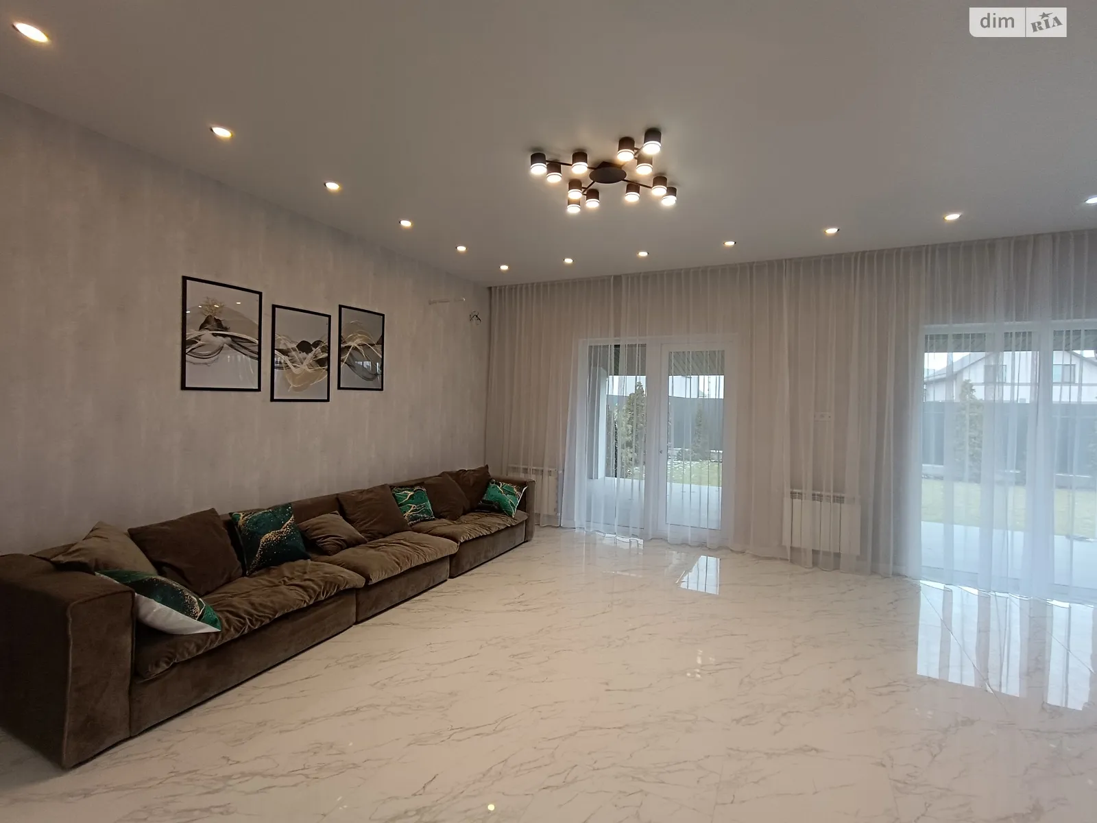 Продается дом на 2 этажа 180 кв. м с участком, цена: 265000 $ - фото 1