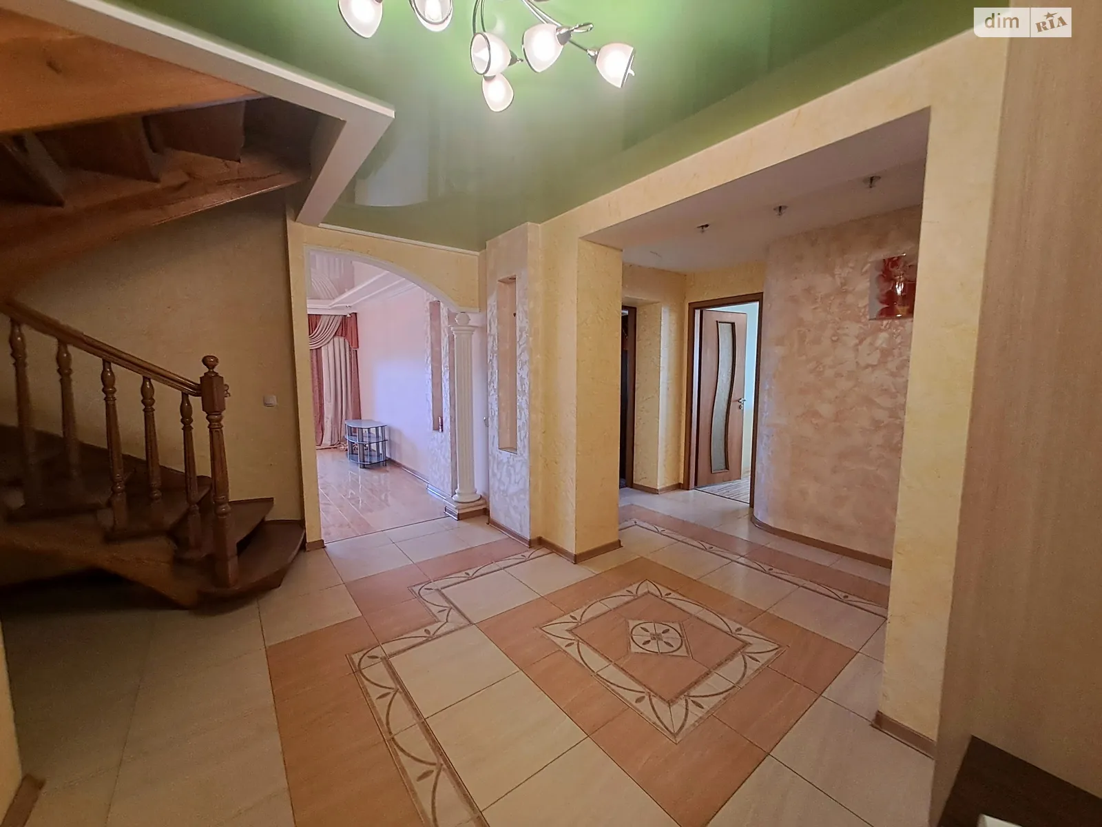 5-комнатная квартира 132.5 кв. м в Тернополе - фото 1