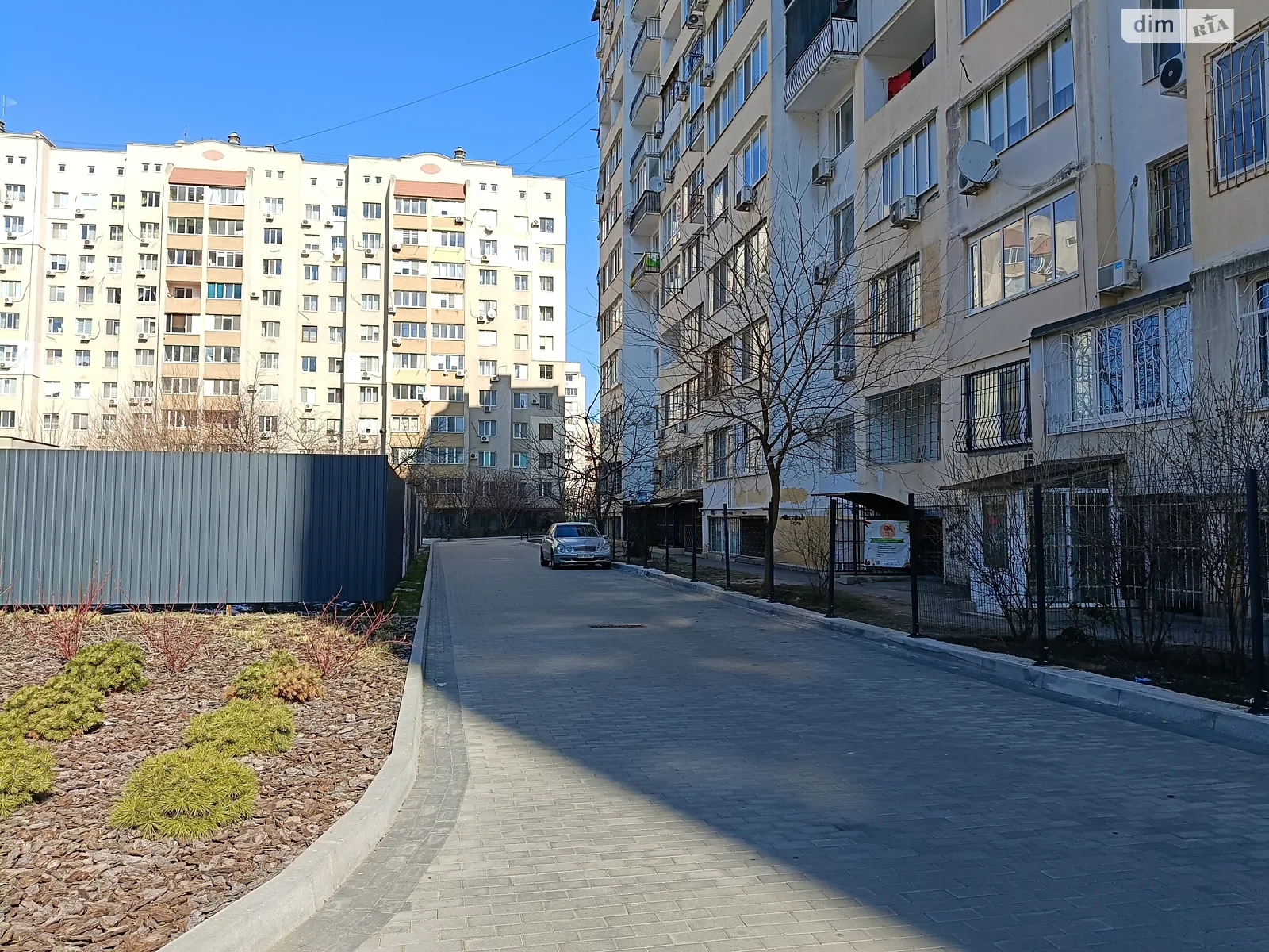 Продається 1-кімнатна квартира 38 кв. м у Одесі, вул. Академіка Сахарова - фото 1
