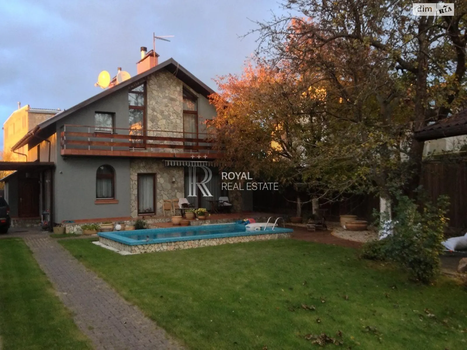 Продається будинок 2 поверховий 291 кв. м с басейном, цена: 360000 $ - фото 1