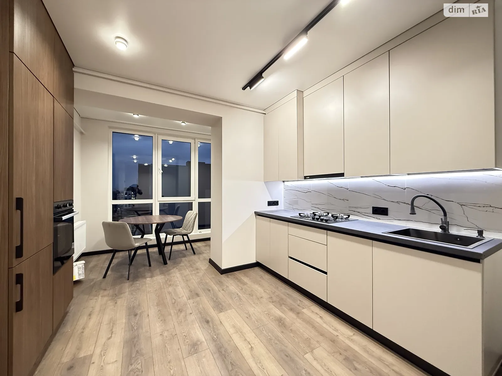 Продается 1-комнатная квартира 46.5 кв. м в Ровно, ул. Студенческая, 24А - фото 1