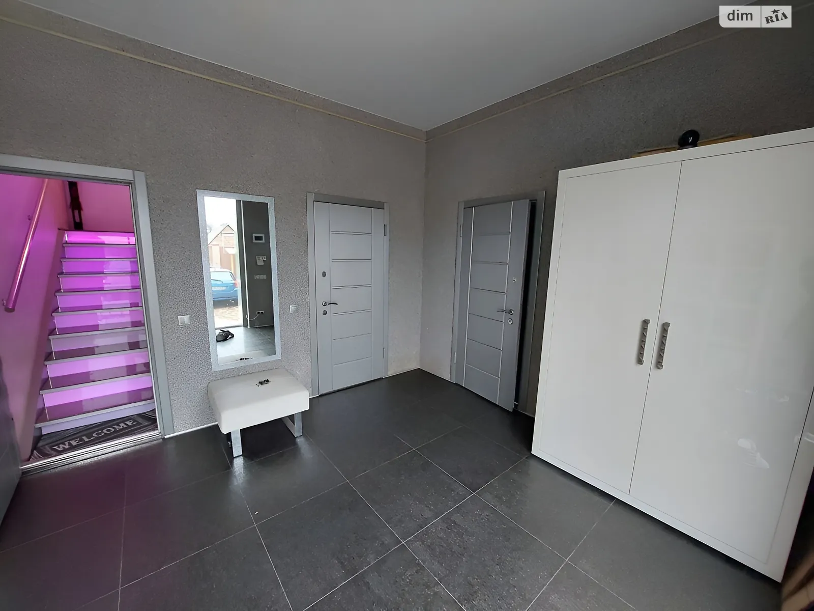Сдается в аренду дом на 2 этажа 250 кв. м с беседкой, цена: 3000 $ - фото 1
