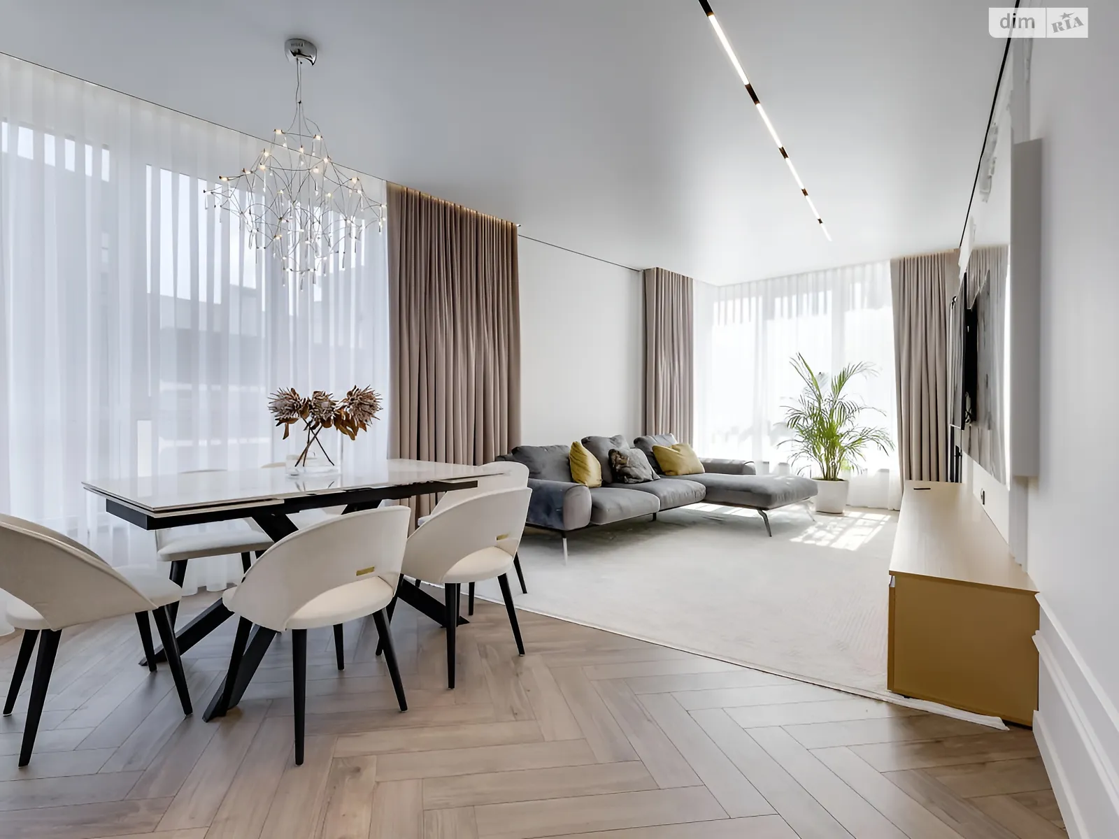 Продается 3-комнатная квартира 102.2 кв. м в Львове, ул. Кульпарковская, 93 корпус 3 - фото 1