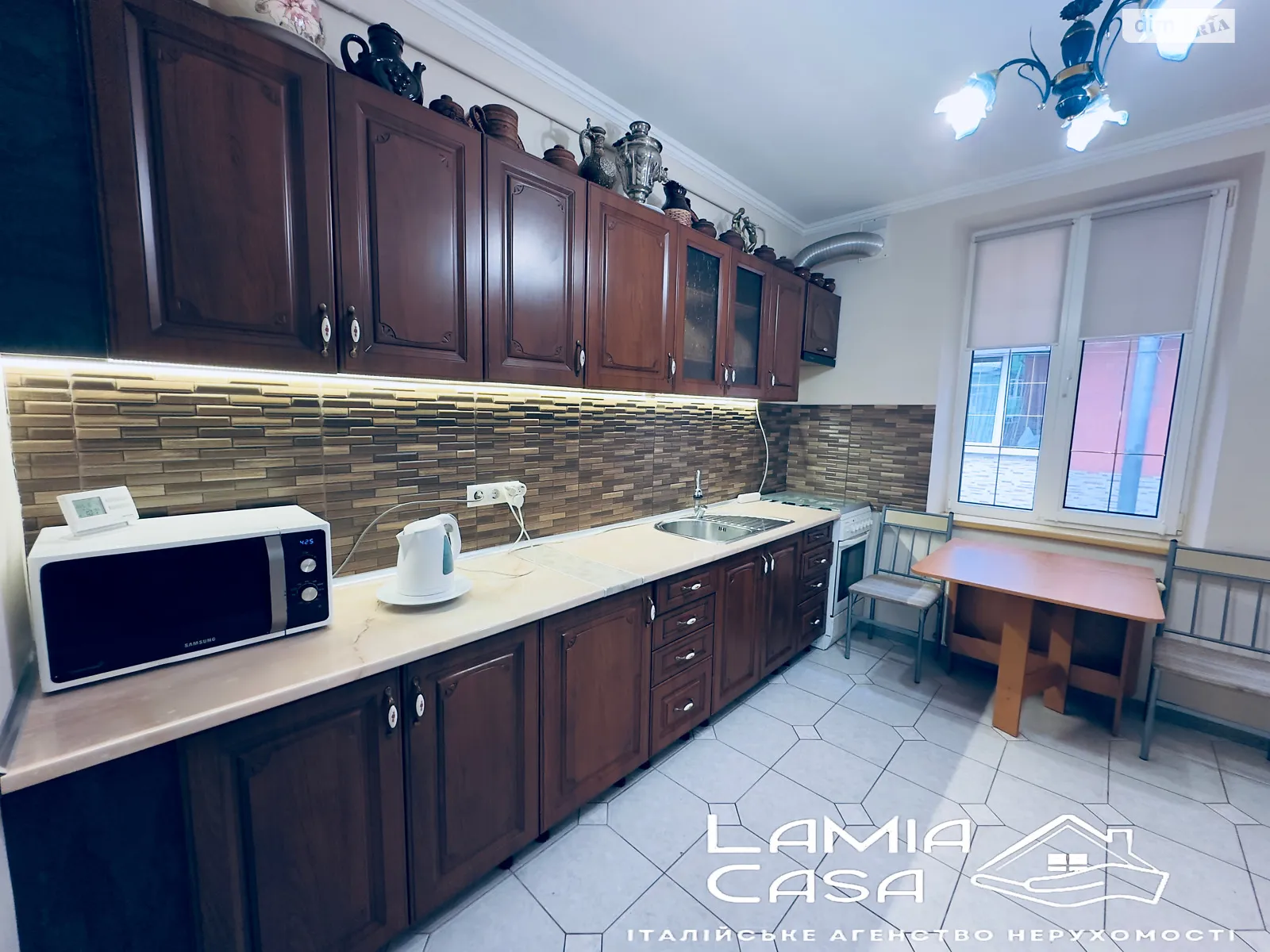 Сдается в аренду дом на 2 этажа 150 кв. м с участком, цена: 750 $ - фото 1