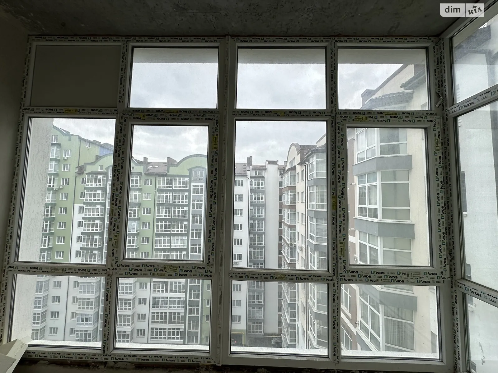 Продається 2-кімнатна квартира 75.3 кв. м у Івано-Франківську, вул. Височана Семена - фото 1