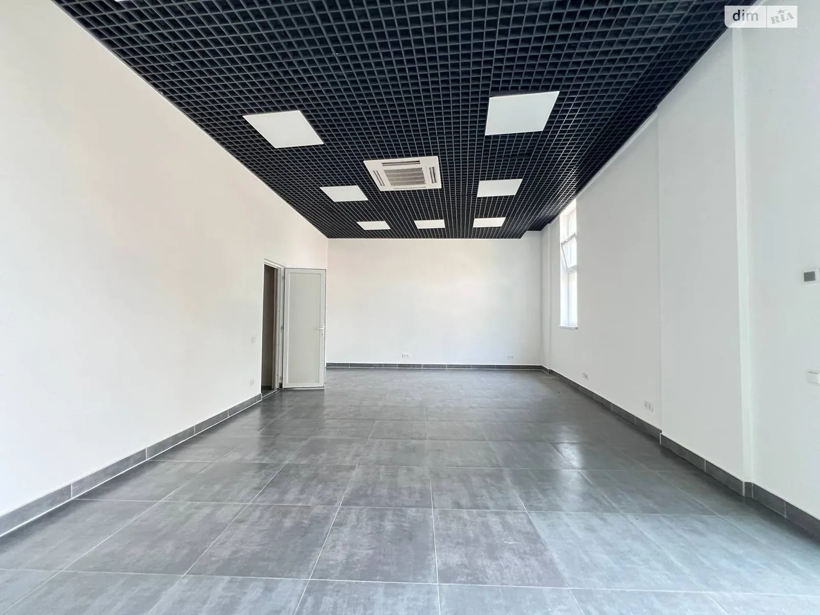 Продається приміщення вільного призначення 44.4 кв. м в 8-поверховій будівлі, цена: 90000 $ - фото 1
