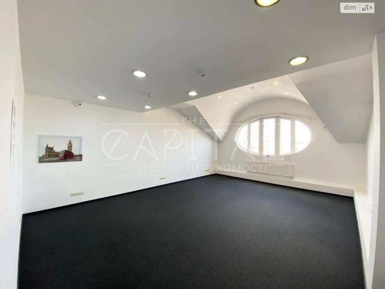 Сдается в аренду офис 230 кв. м в бизнес-центре, цена: 1800 $ - фото 1