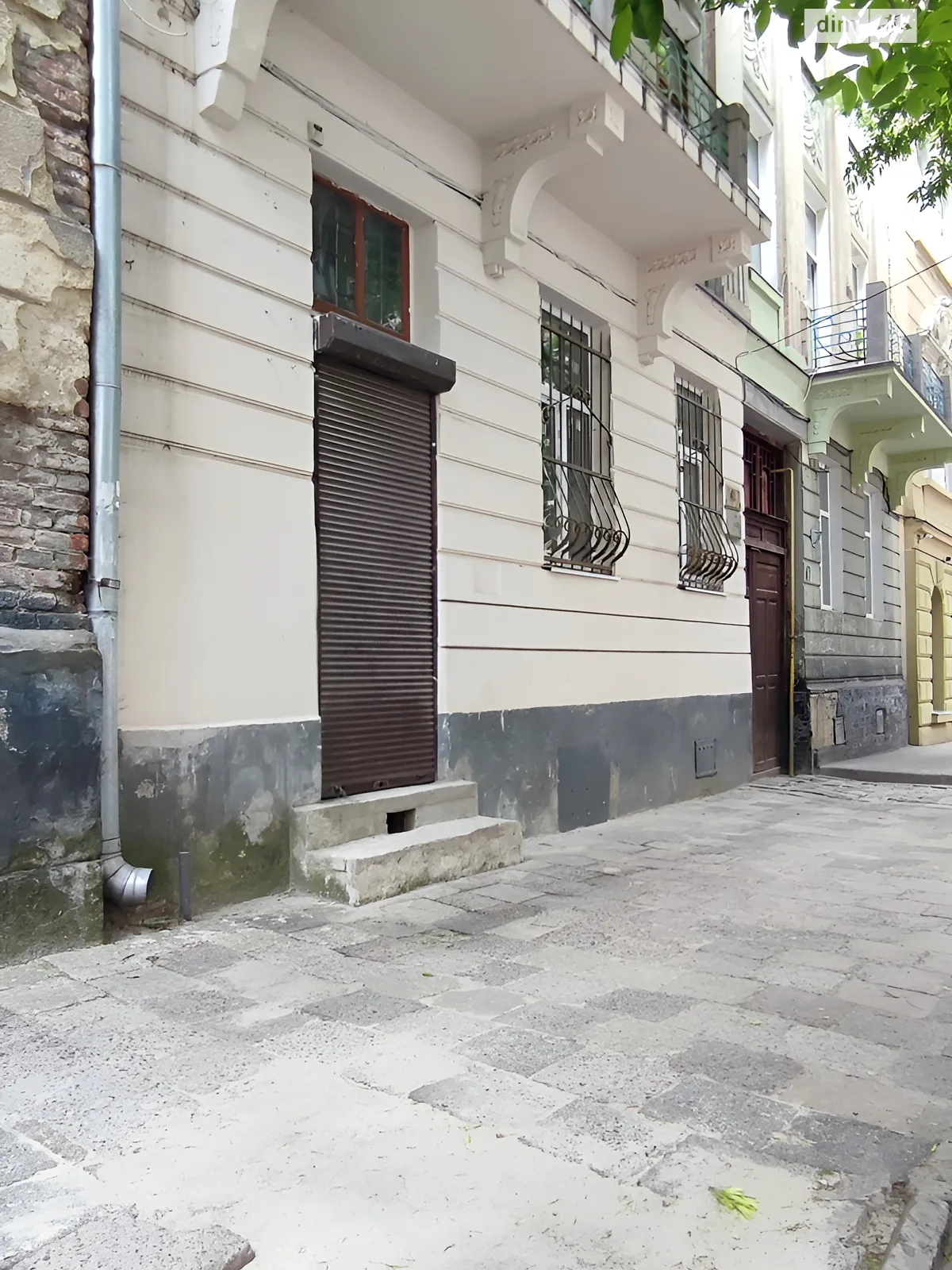 Продается помещения свободного назначения 50 кв. м в 3-этажном здании, цена: 66000 $ - фото 1