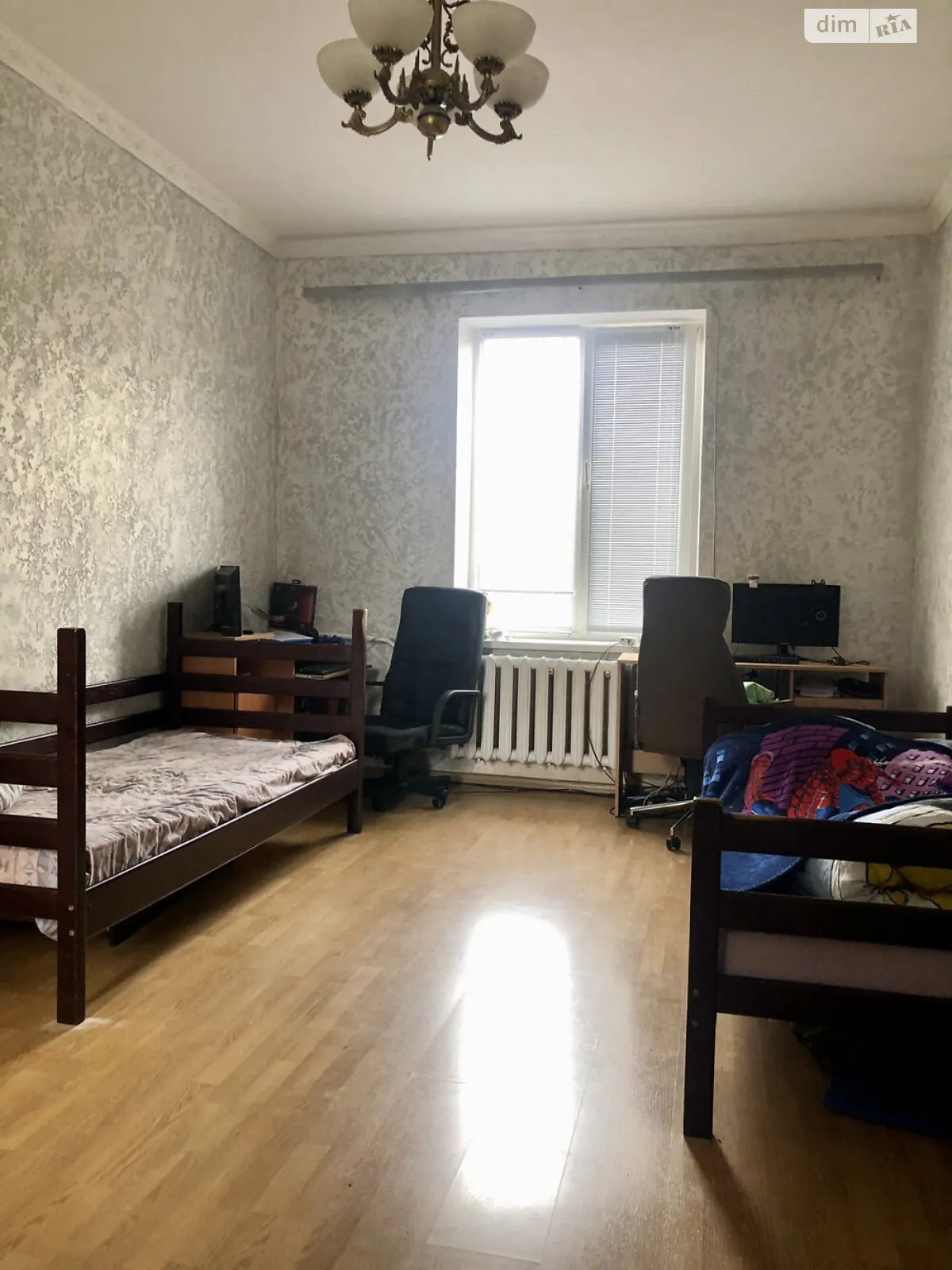 Продается 3-комнатная квартира 55 кв. м в Одессе, ул. Дальницкая - фото 1