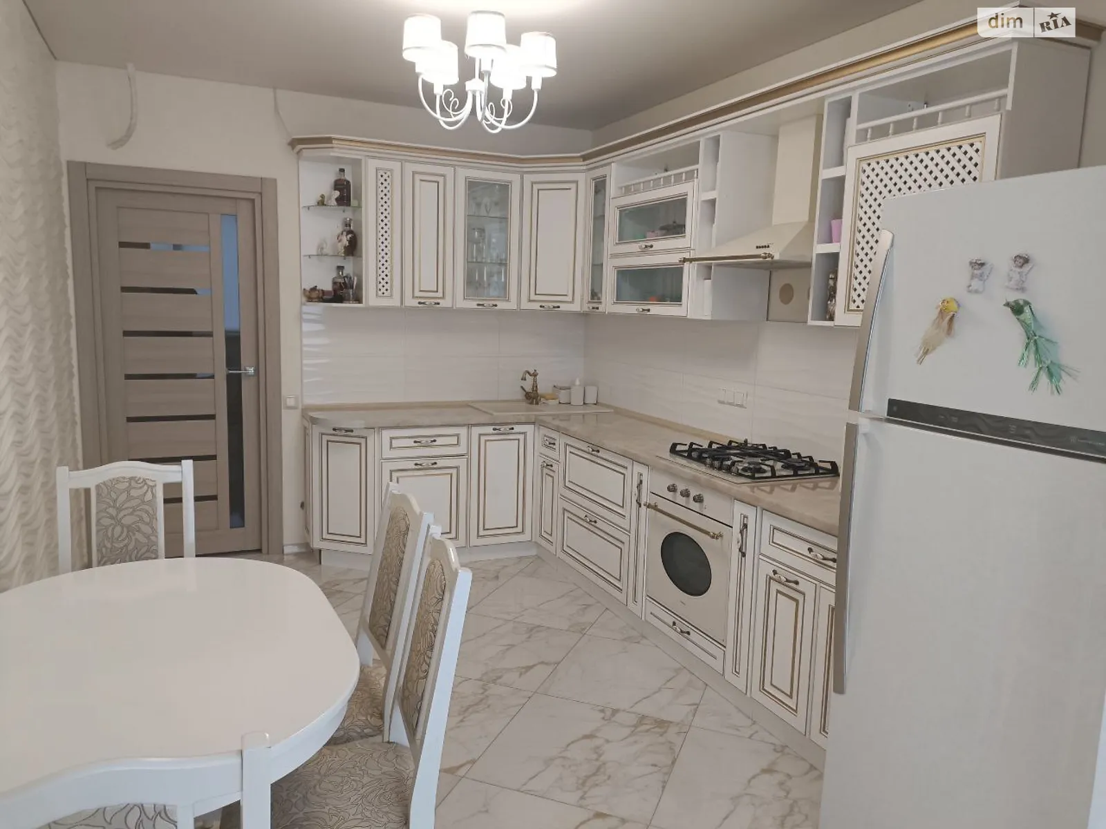 Продается 1-комнатная квартира 54.3 кв. м в Одессе, ул. Софиевская, 2Б - фото 1