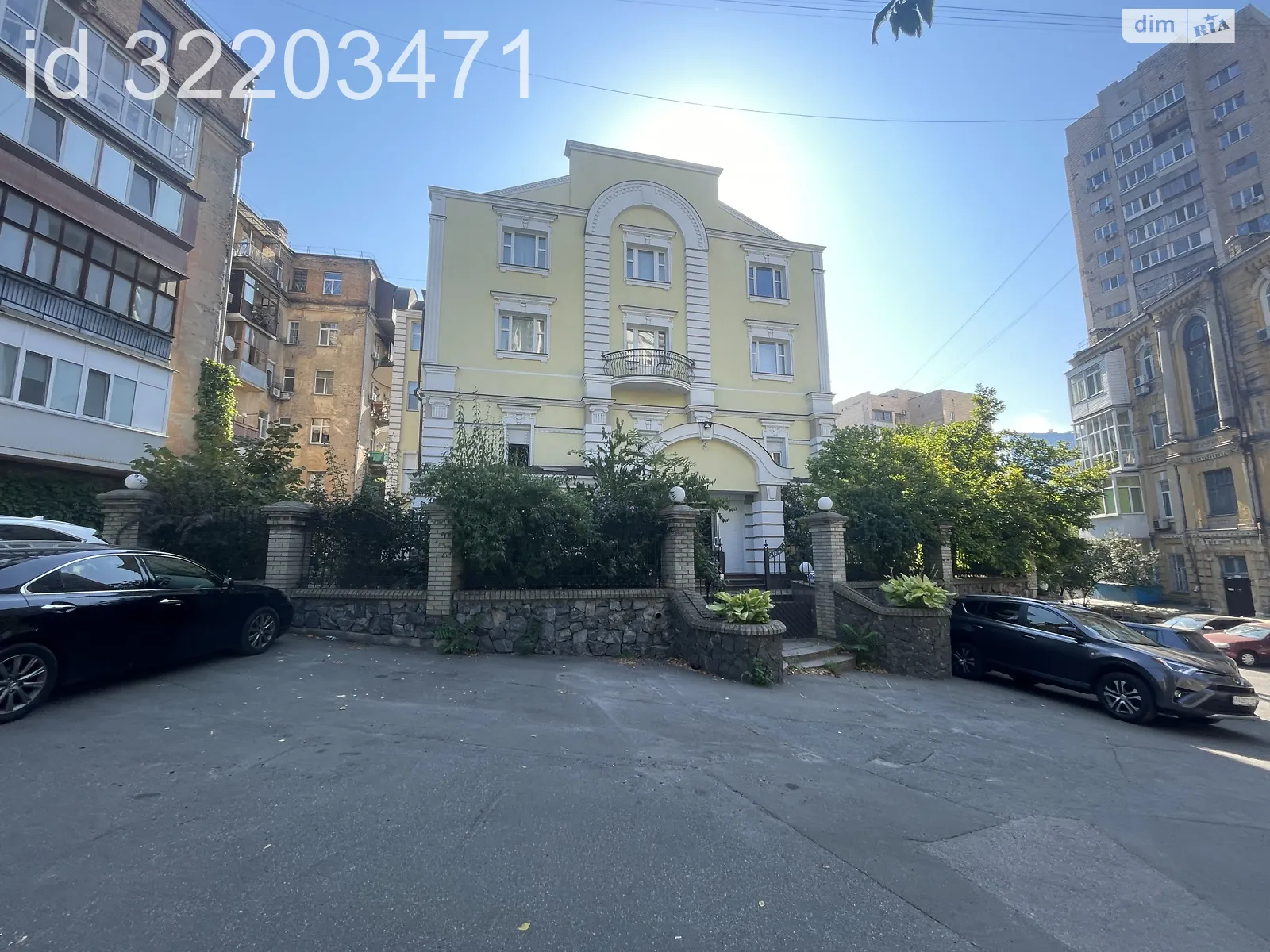 Сдается в аренду офис 1659.3 кв. м в бизнес-центре, цена: 26700 $ - фото 1