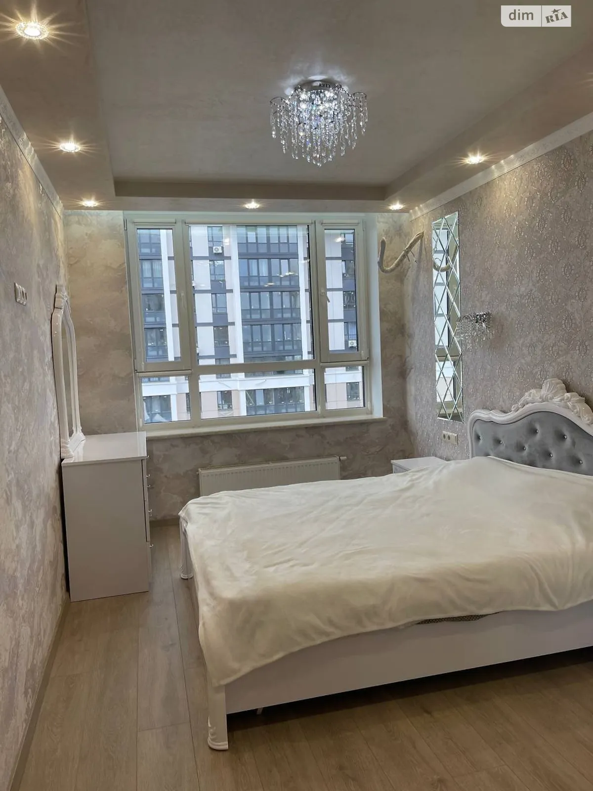 Продається 2-кімнатна квартира 63.2 кв. м у Ірпені, вул. Університетська(Карла Маркса), 3/1 - фото 1