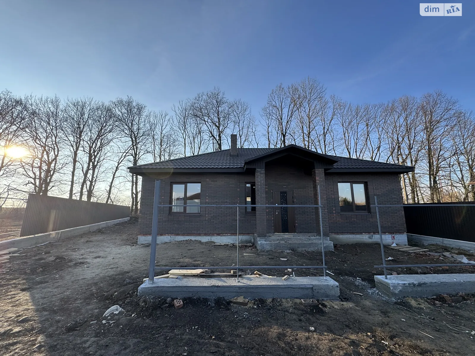 Продається одноповерховий будинок 104 кв. м з ділянкою, цена: 88000 $ - фото 1