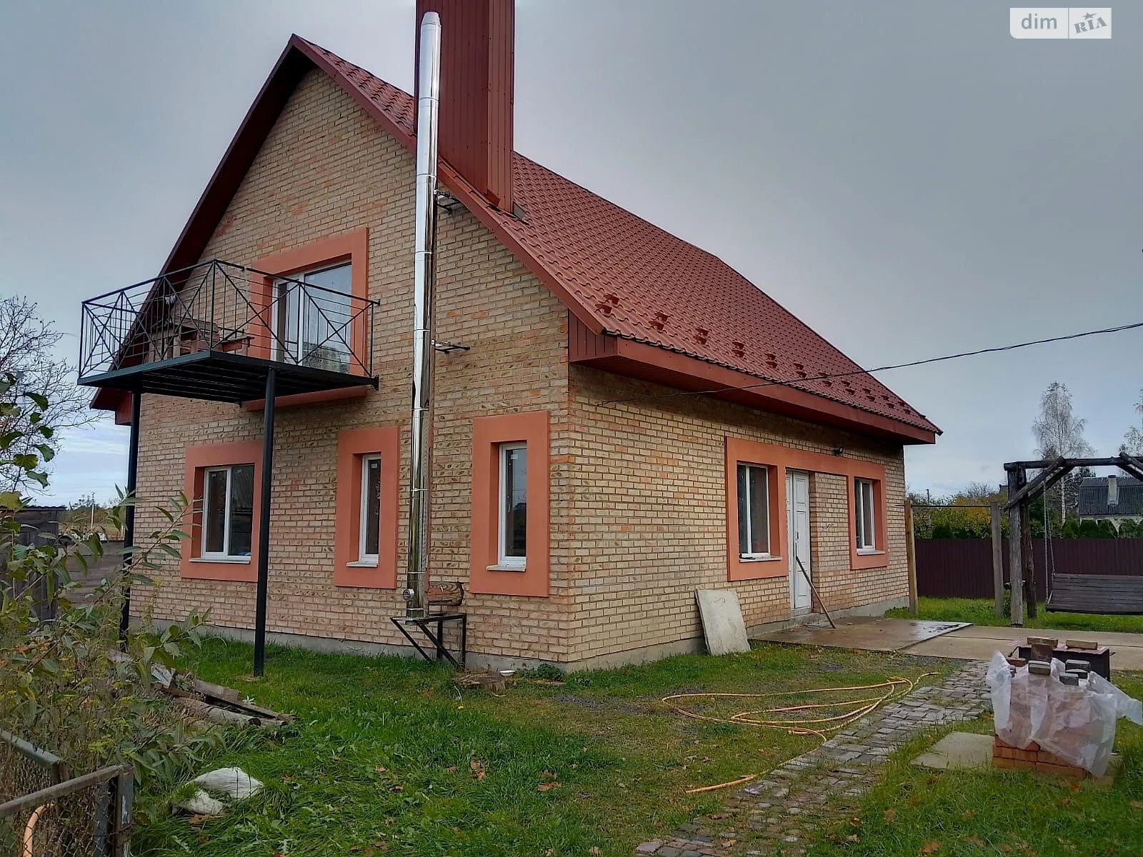 Продается дом на 2 этажа 160 кв. м с бассейном, цена: 70000 $ - фото 1