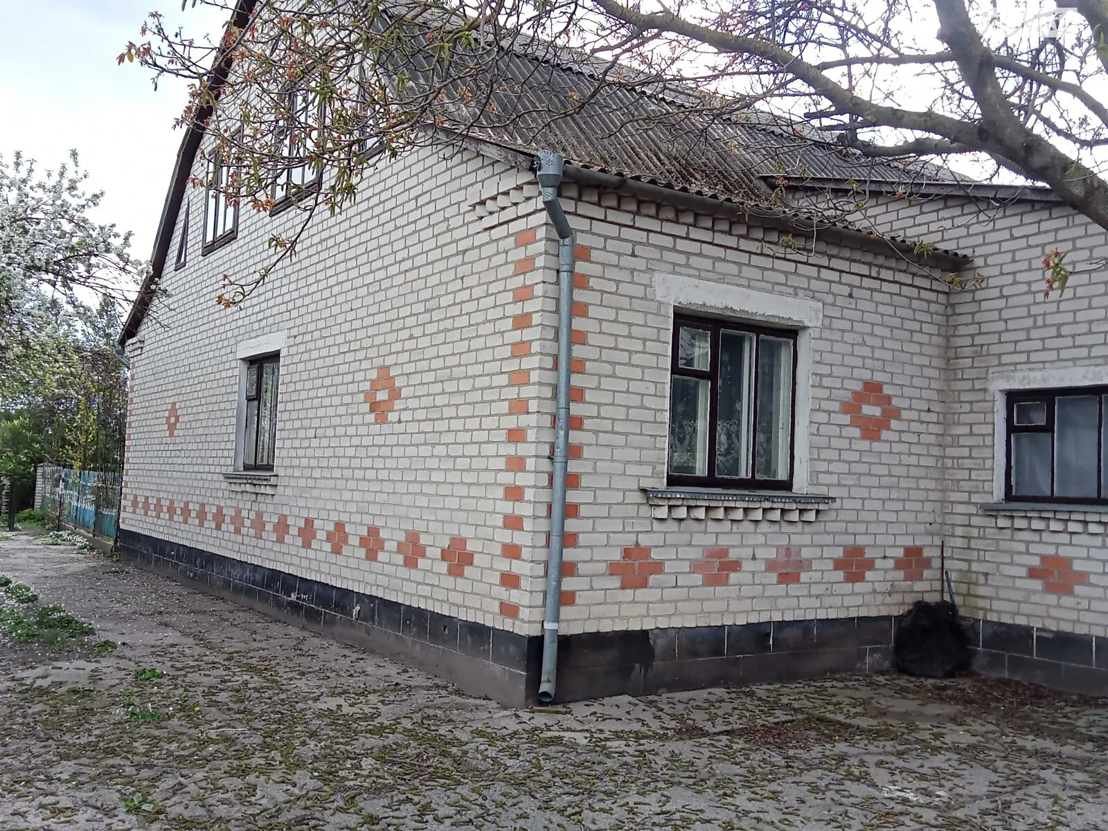 Продается одноэтажный дом 180 кв. м с балконом, цена: 75000 $ - фото 1