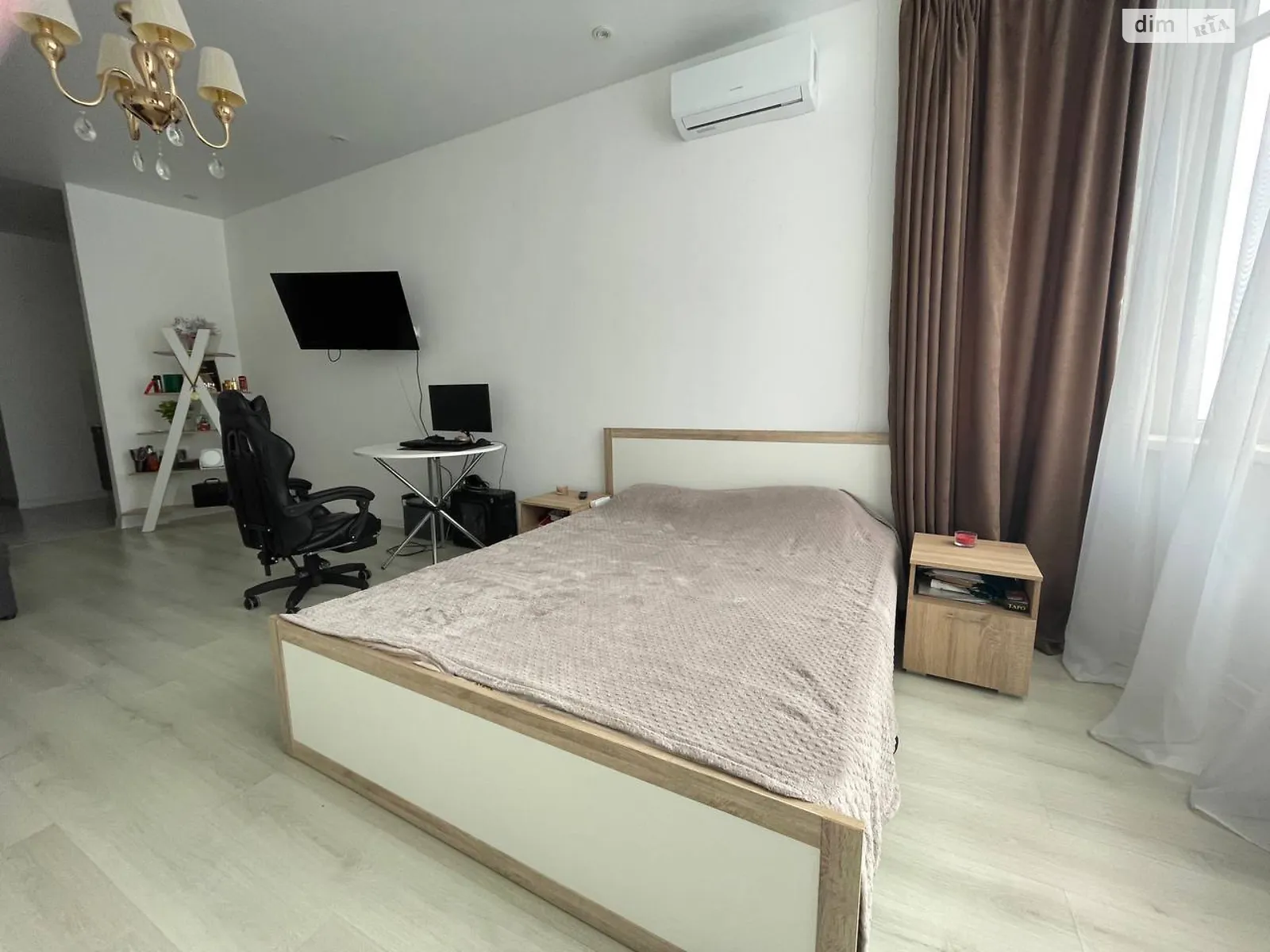 Продается 1-комнатная квартира 44 кв. м в Одессе, плато Аркадийское(Гагаринское), 5/2 - фото 1