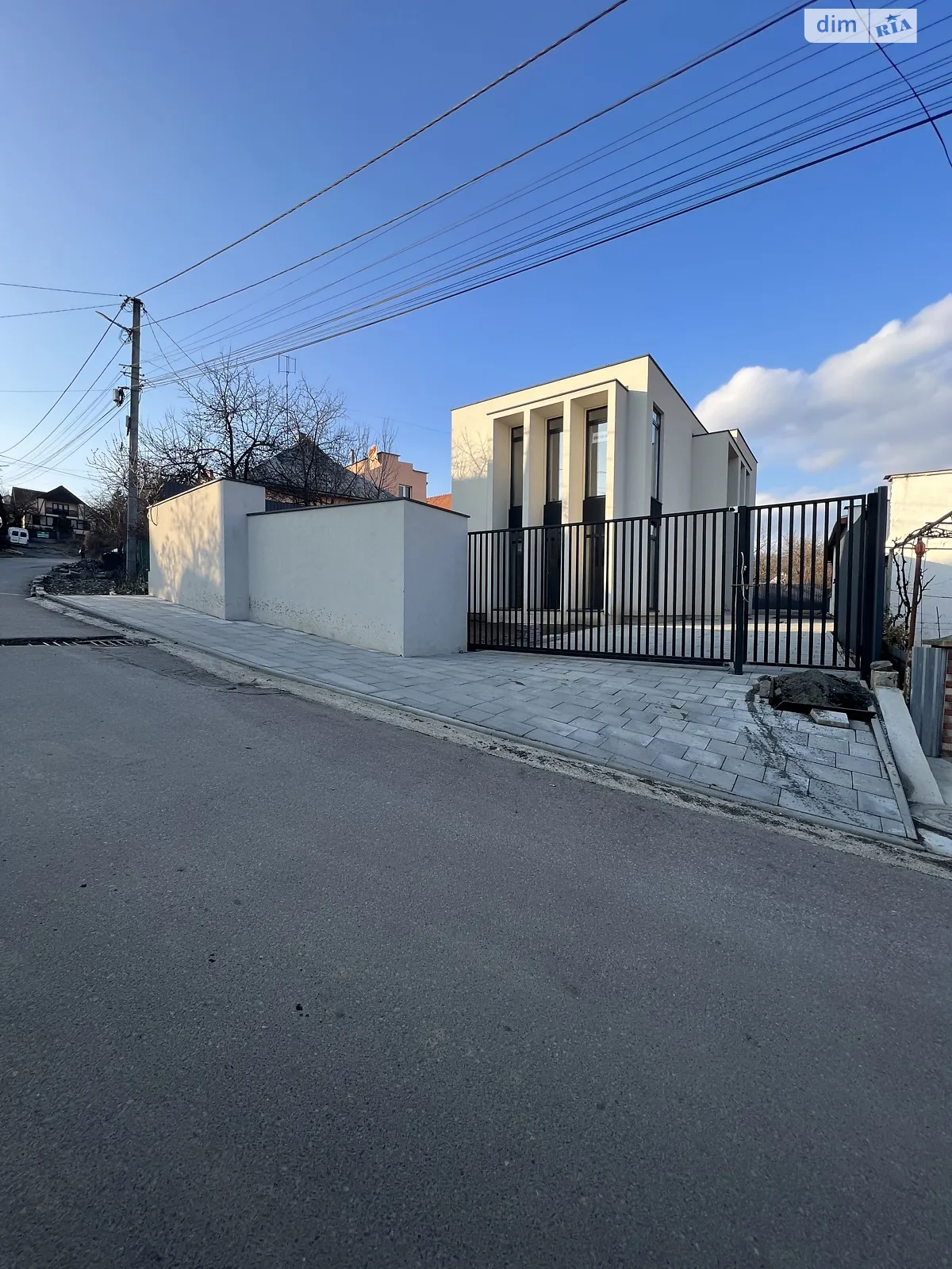 Продається будинок 2 поверховий 168 кв. м з каміном, цена: 300000 $ - фото 1