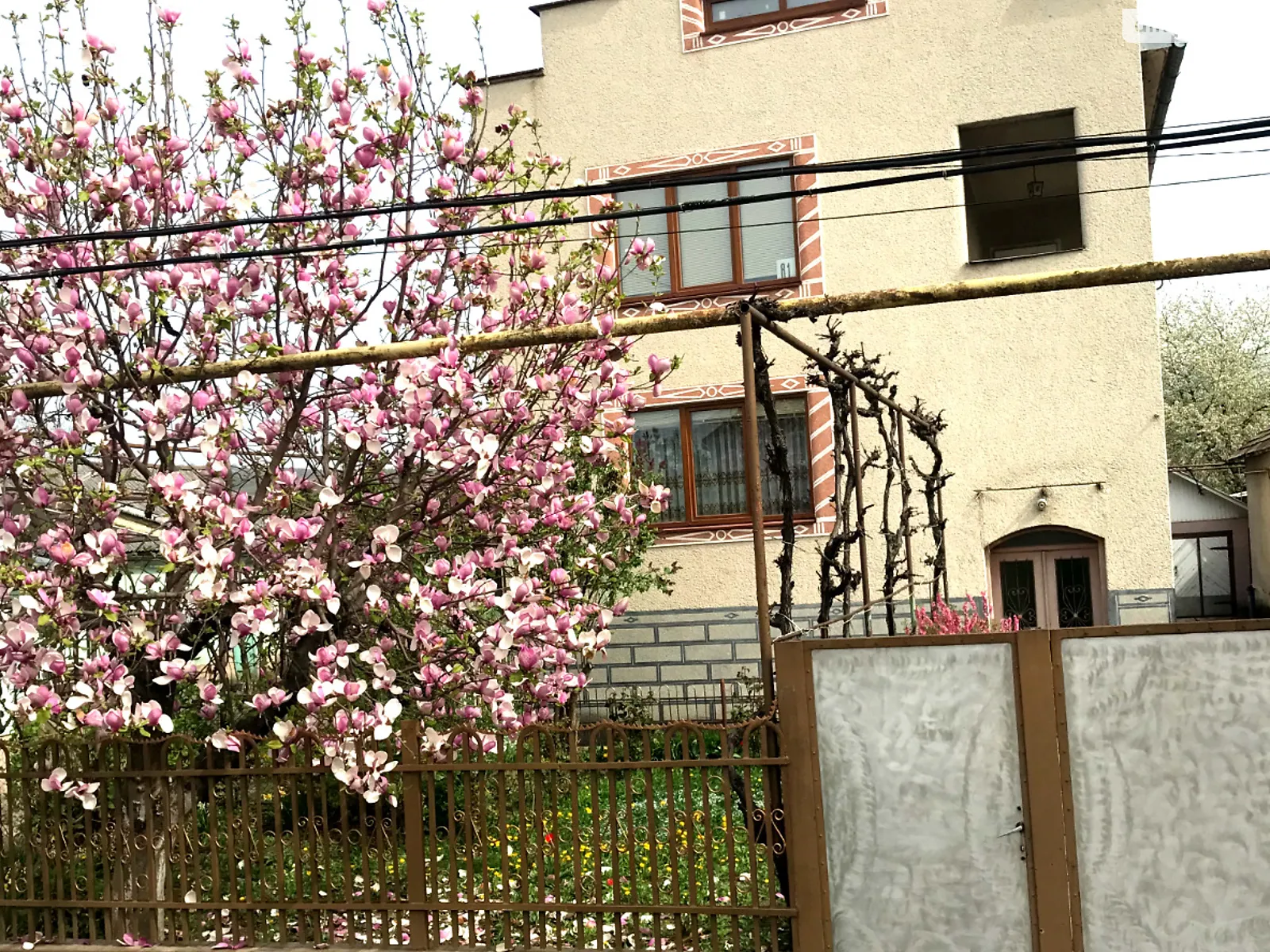Продається будинок 2 поверховий 216 кв. м з садом, цена: 74000 $ - фото 1