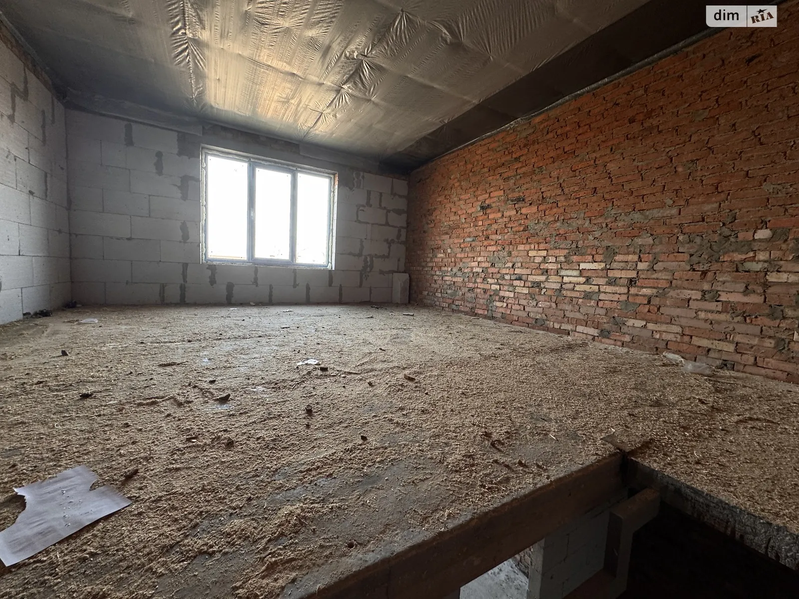 Продается дом на 2 этажа 58 кв. м с гаражом, цена: 32000 $ - фото 1