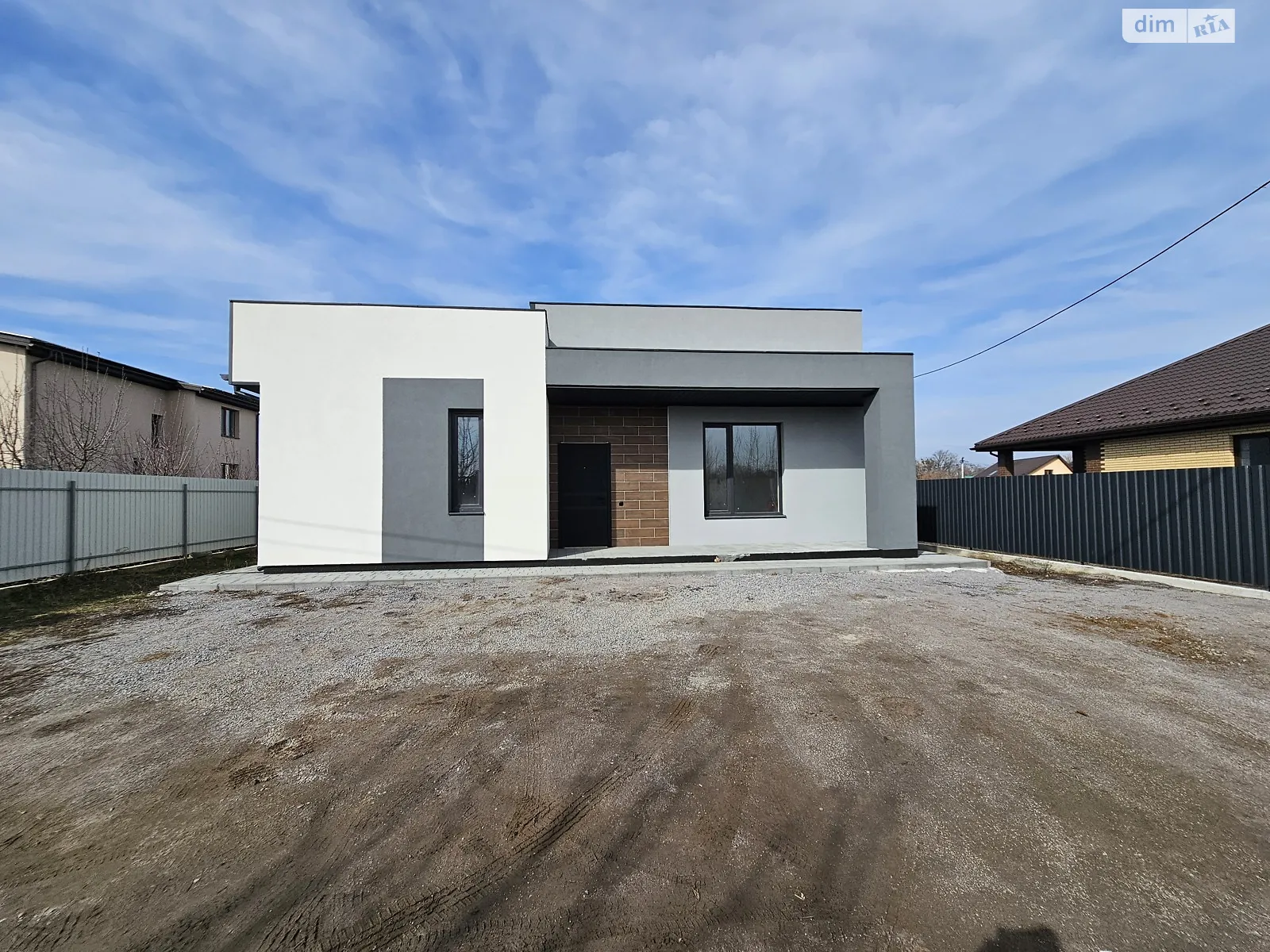 Продається одноповерховий будинок 110 кв. м з бесідкою, цена: 105000 $ - фото 1