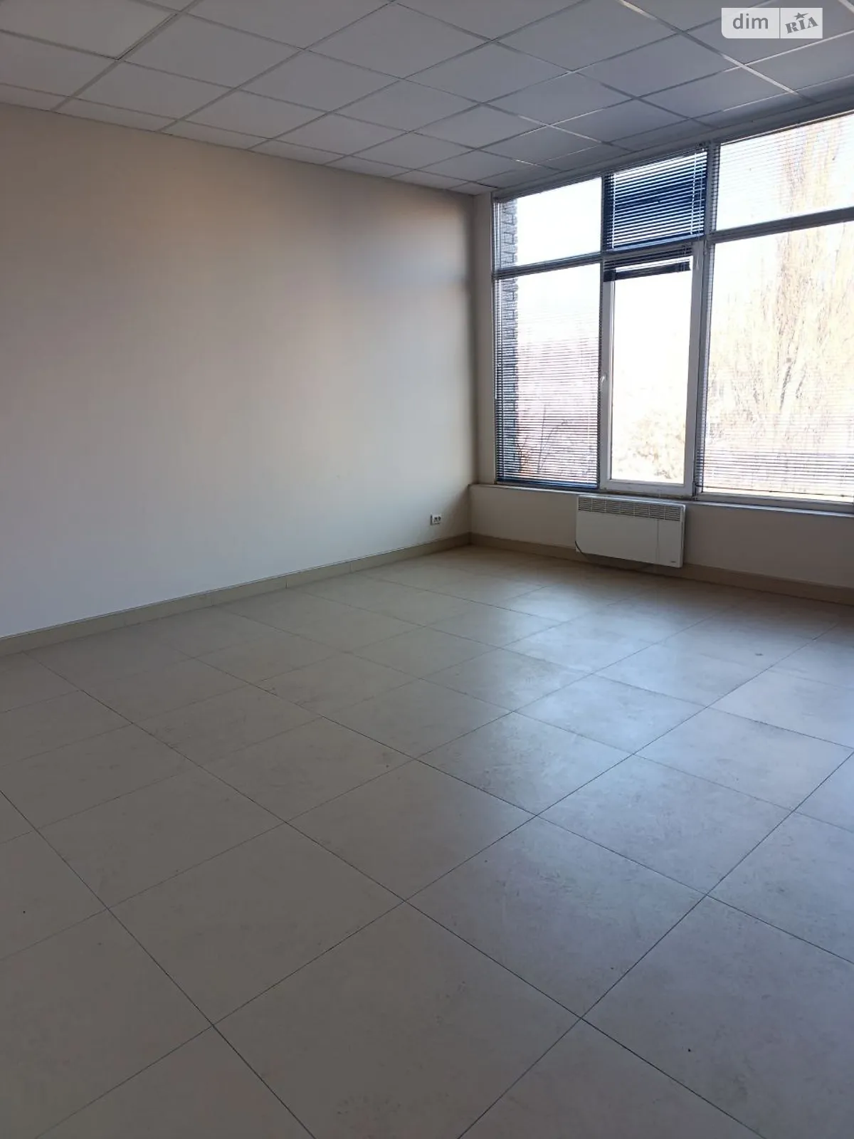 Здається в оренду офіс 31.8 кв. м в бізнес-центрі, цена: 7000 грн - фото 1