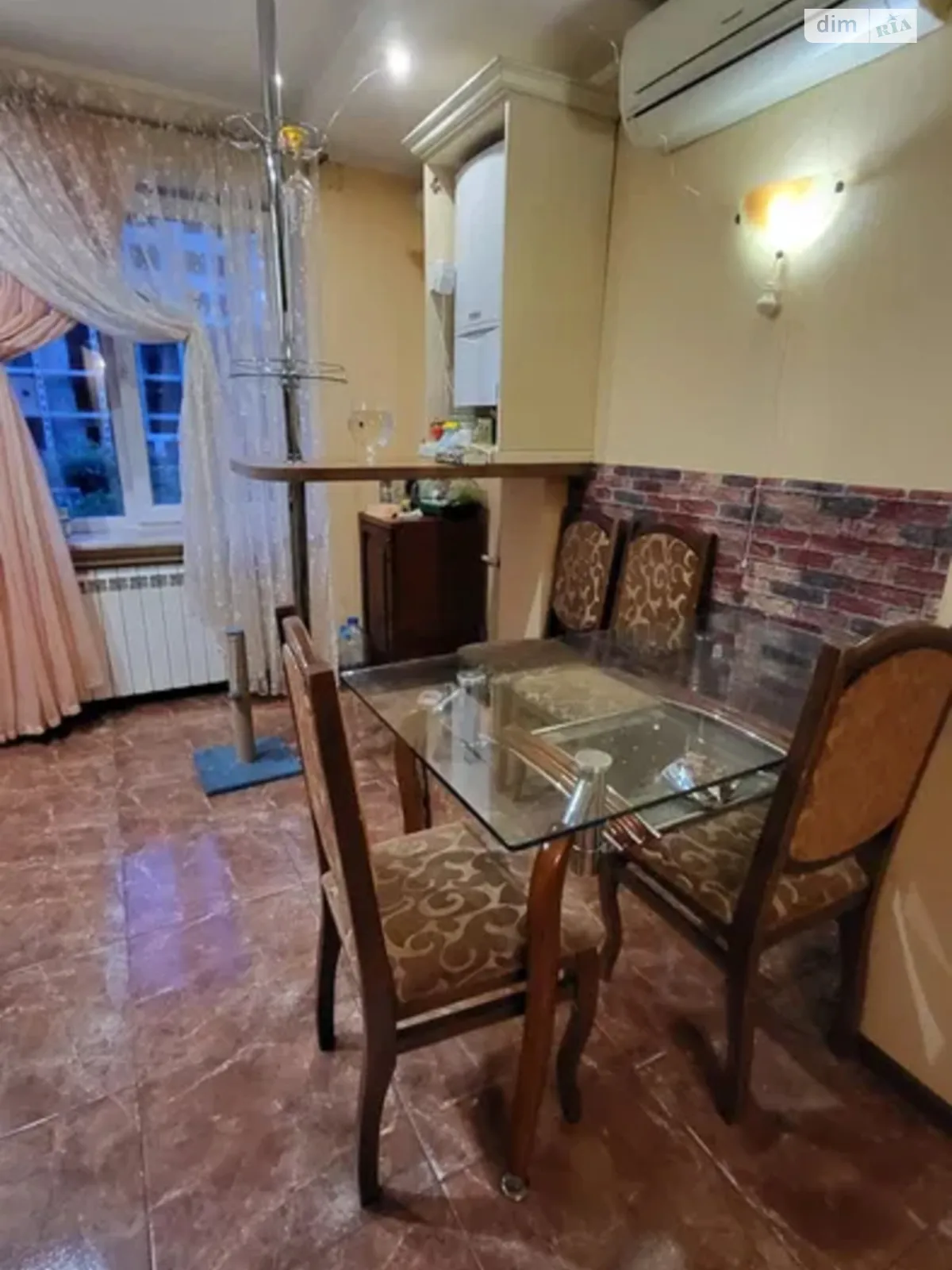 Продается 4-комнатная квартира 140 кв. м в Днепре, бул. Славы - фото 1