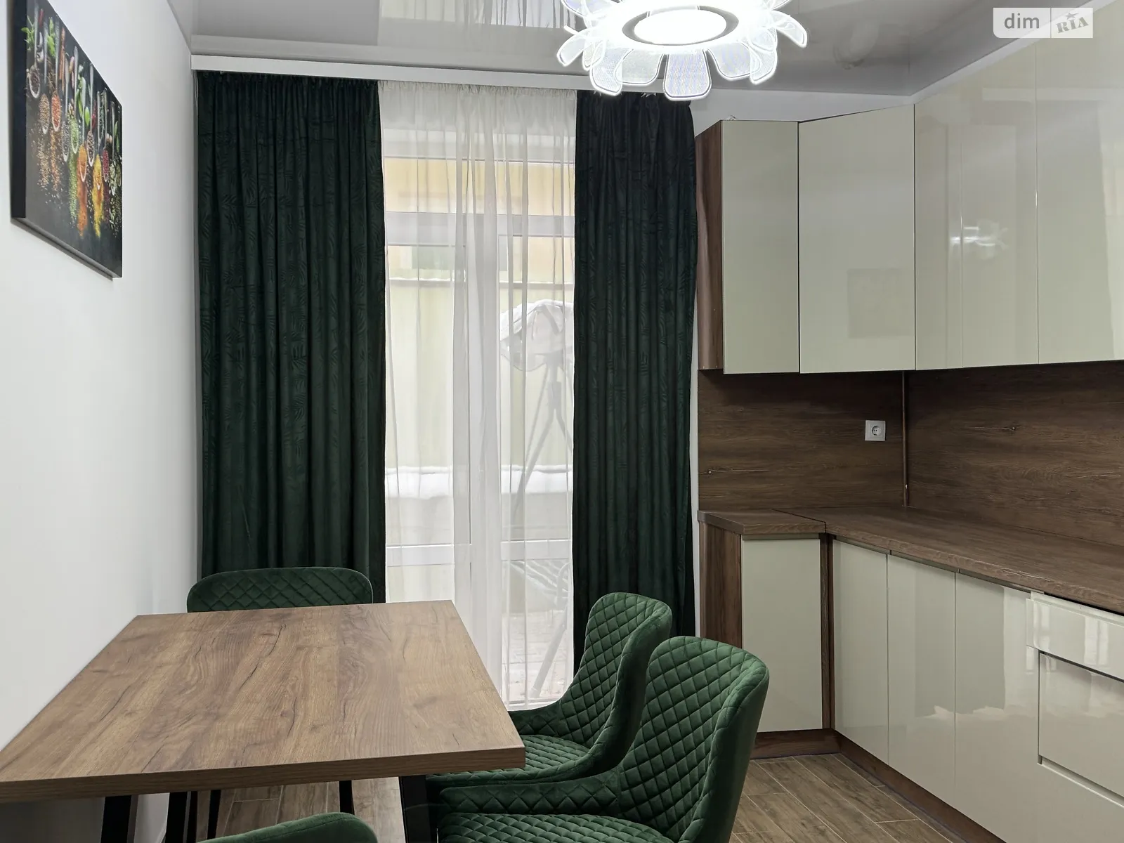 2-кімнатна квартира 50 кв. м у Тернополі, вул. Курбаса Леся - фото 1