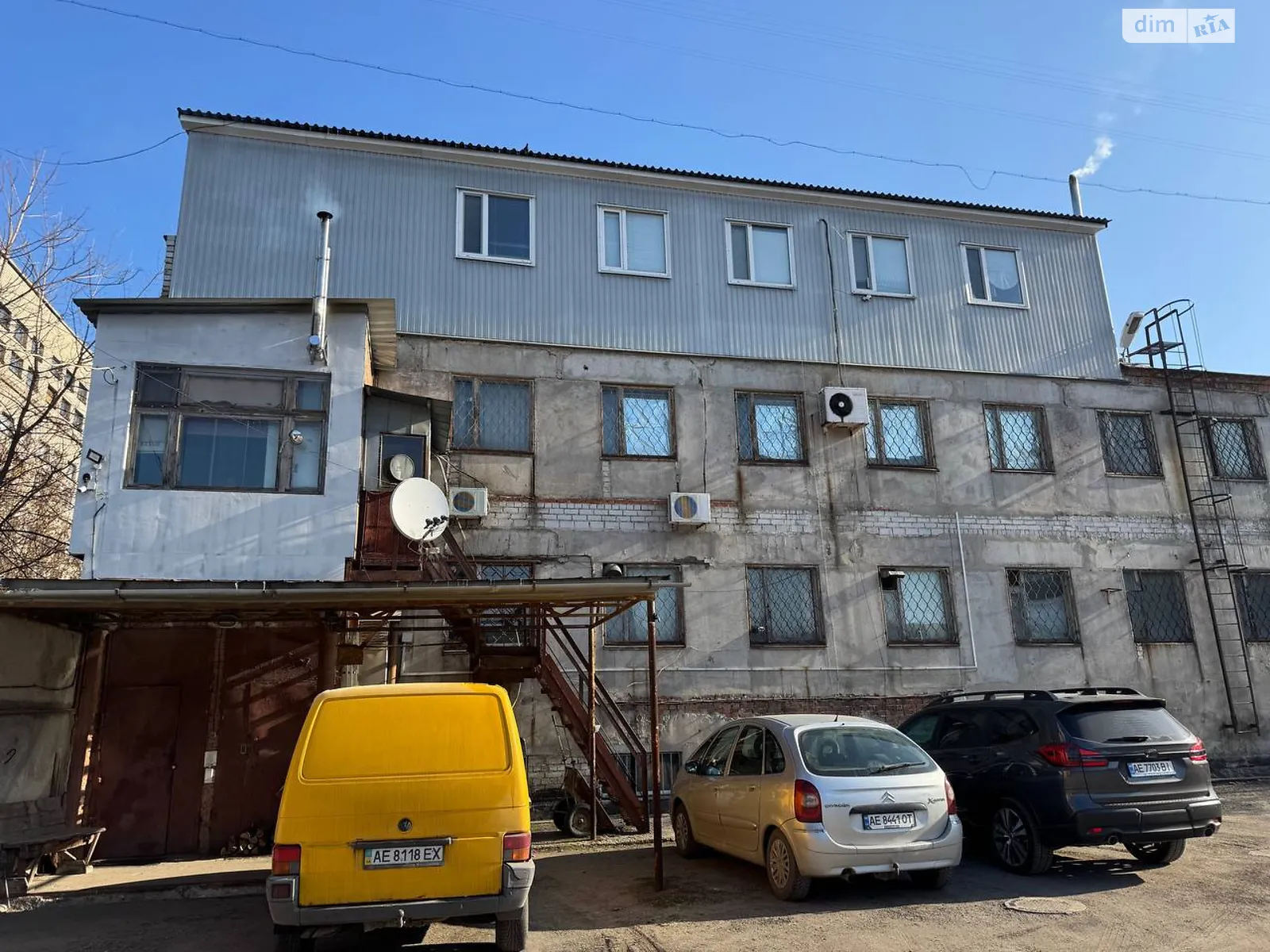 Сдается в аренду помещения свободного назначения 207.1 кв. м в 3-этажном здании, цена: 16800 грн - фото 1