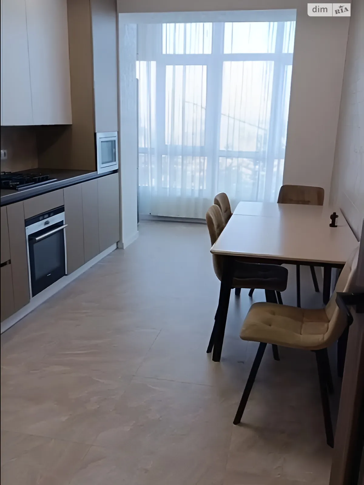 Сдается в аренду 1-комнатная квартира 42 кв. м в Ивано-Франковске, ул. Высочана Семена, 20 - фото 1