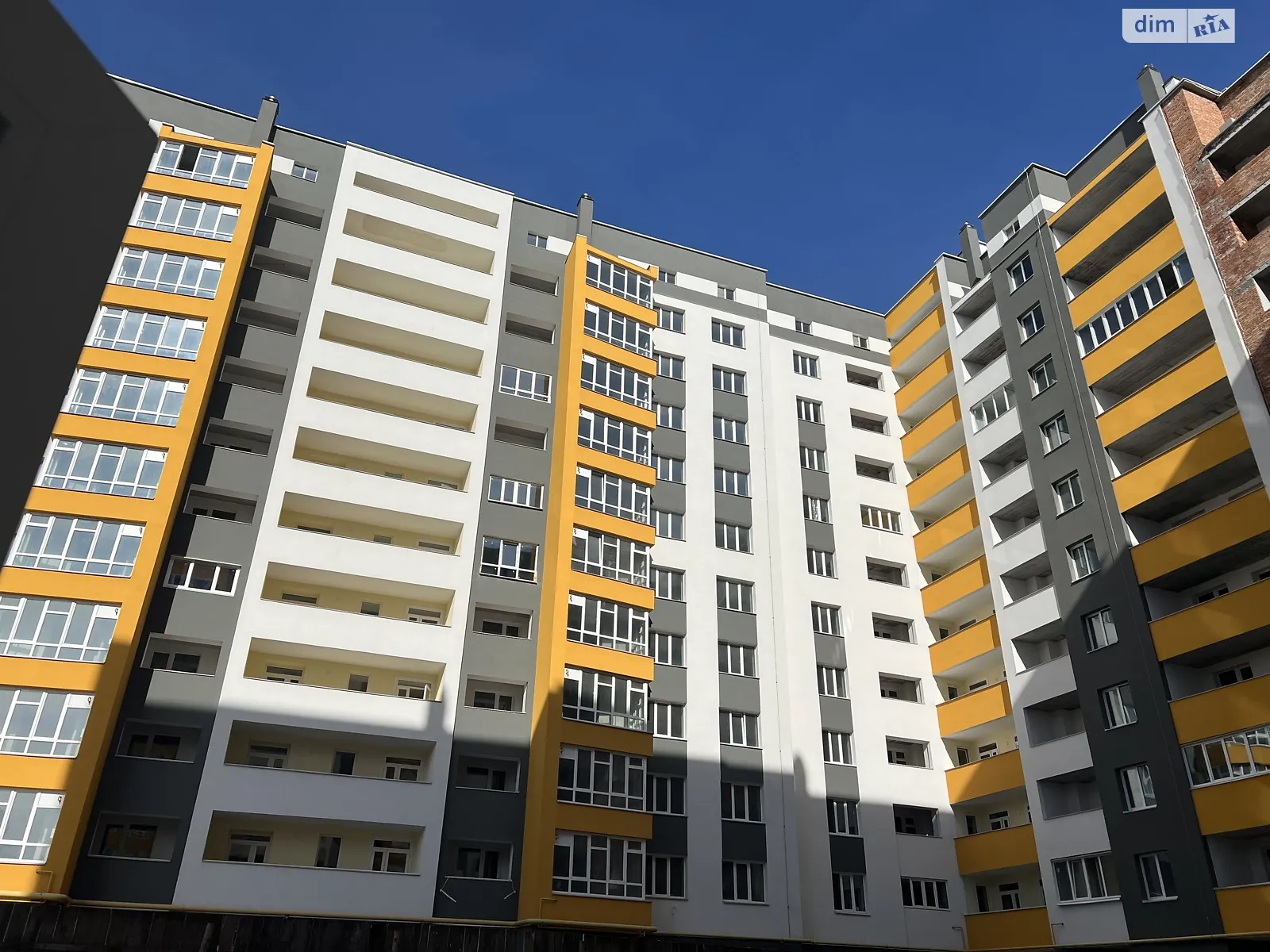 Продається 2-кімнатна квартира 71 кв. м у Хмельницькому, вул. Степана Бандери, 32/1 - фото 1