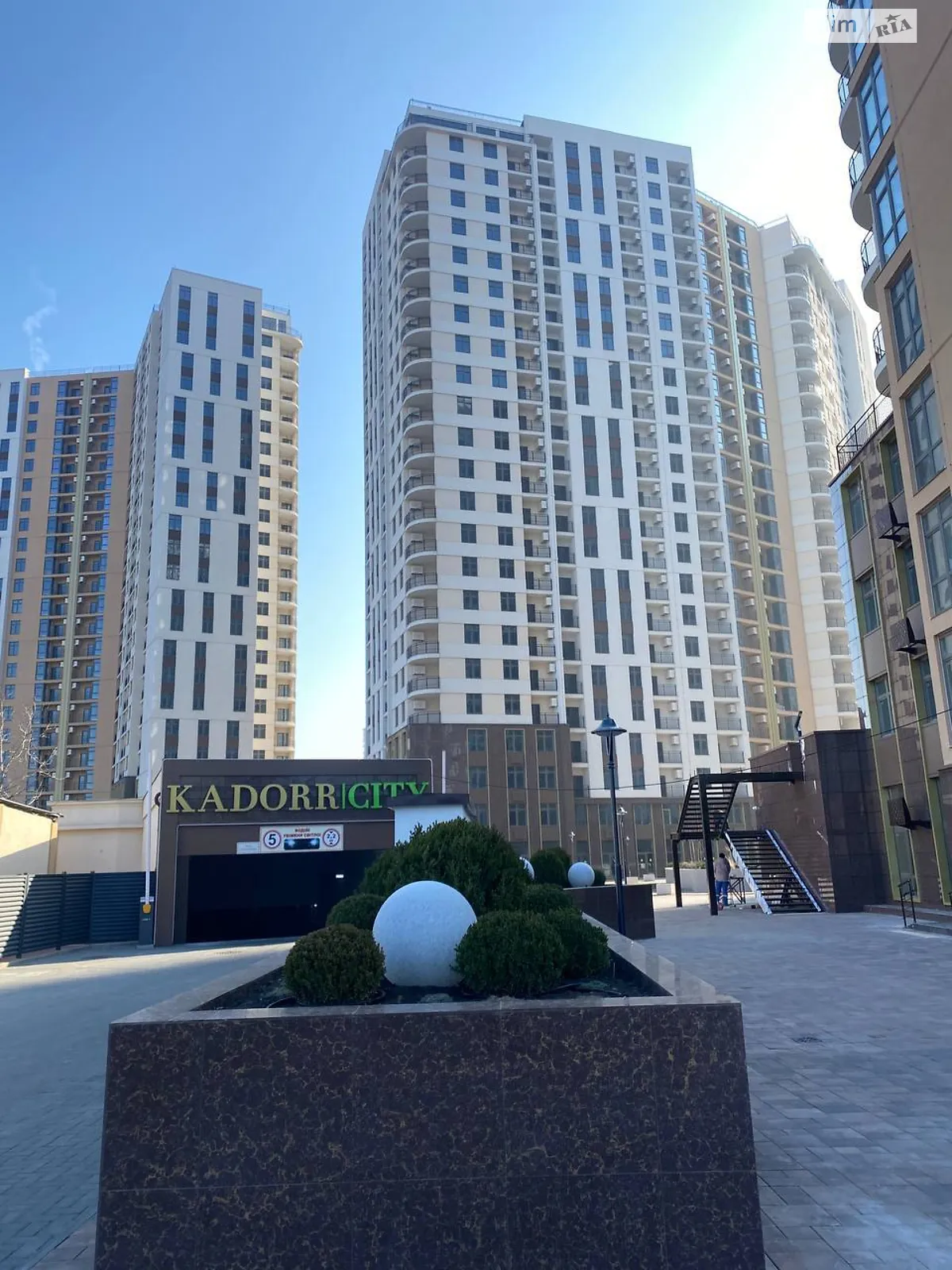Продається 1-кімнатна квартира 59 кв. м у Одесі, вул. Краснова, 3 корпус 63 - фото 1