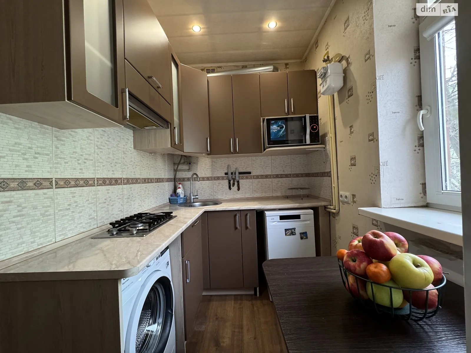 Продается 1-комнатная квартира 30 кв. м в Днепре, ул. Краснопольская, 7А - фото 1