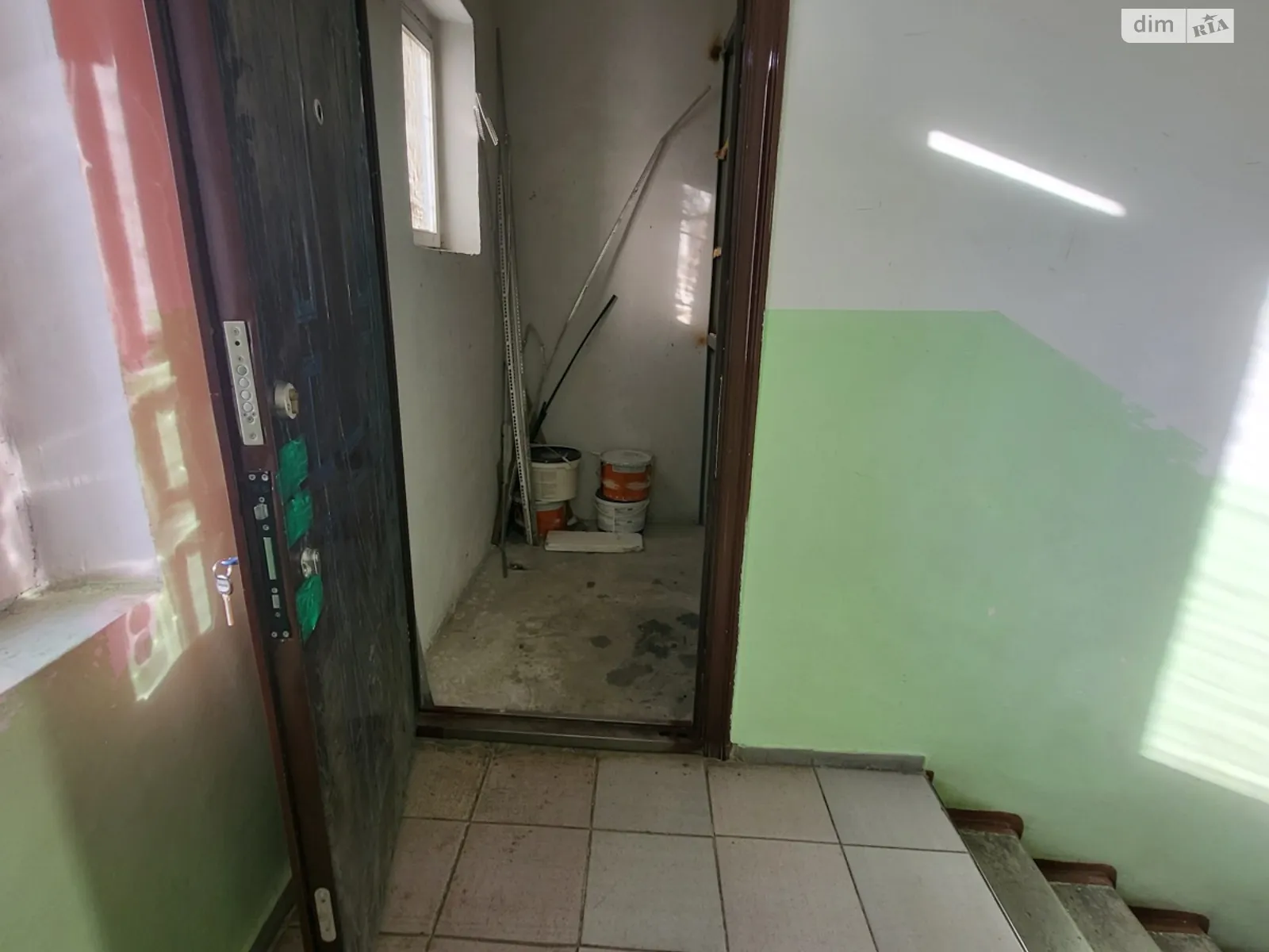 Продается объект сферы услуг 3.3 кв. м в 10-этажном здании, цена: 2000 $ - фото 1