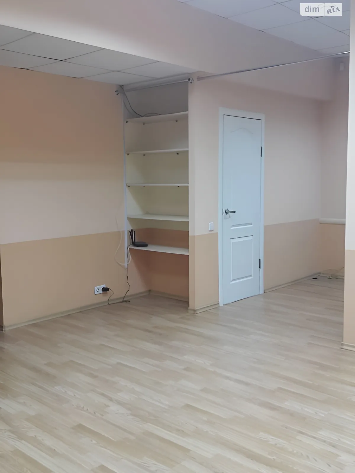 Продается помещения свободного назначения 100.2 кв. м в 10-этажном здании, цена: 60000 $ - фото 1