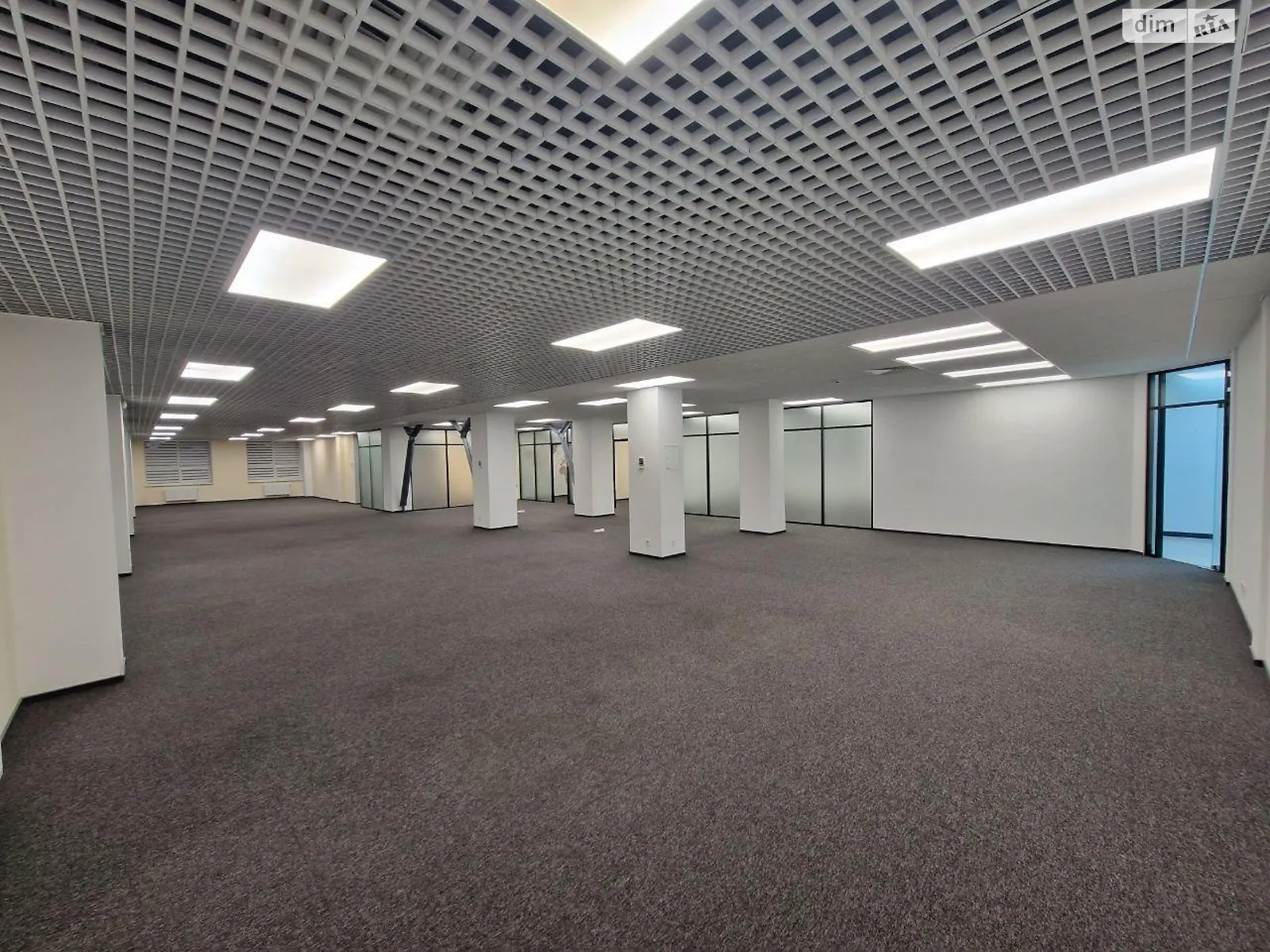 Сдается в аренду офис 533 кв. м в бизнес-центре, цена: 10700 $ - фото 1