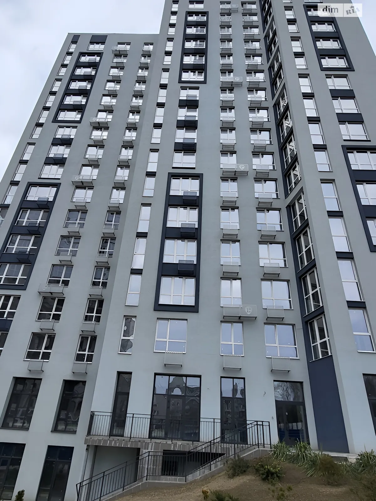 1-комнатная квартира 105.5 кв. м в Запорожье, ул. Тбилисская, 23 - фото 1