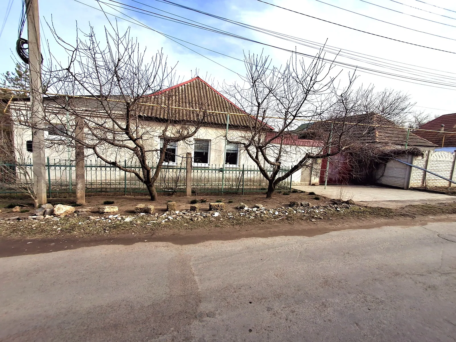 Продается одноэтажный дом 97.3 кв. м с подвалом, цена: 28000 $ - фото 1