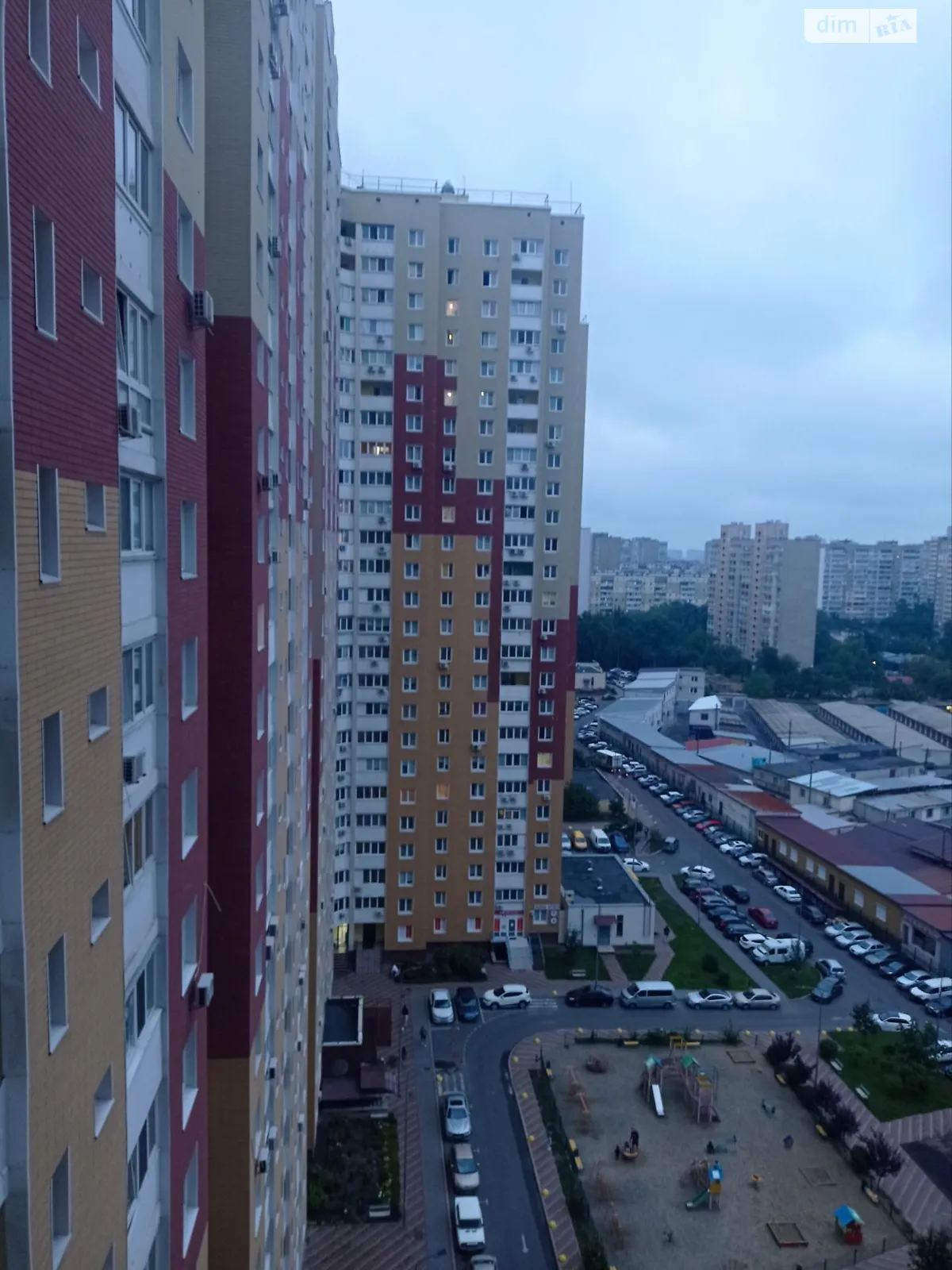 Продається 3-кімнатна квартира 94.5 кв. м у Києві, вул. Сергія Данченка, 3 корпус 2 - фото 1