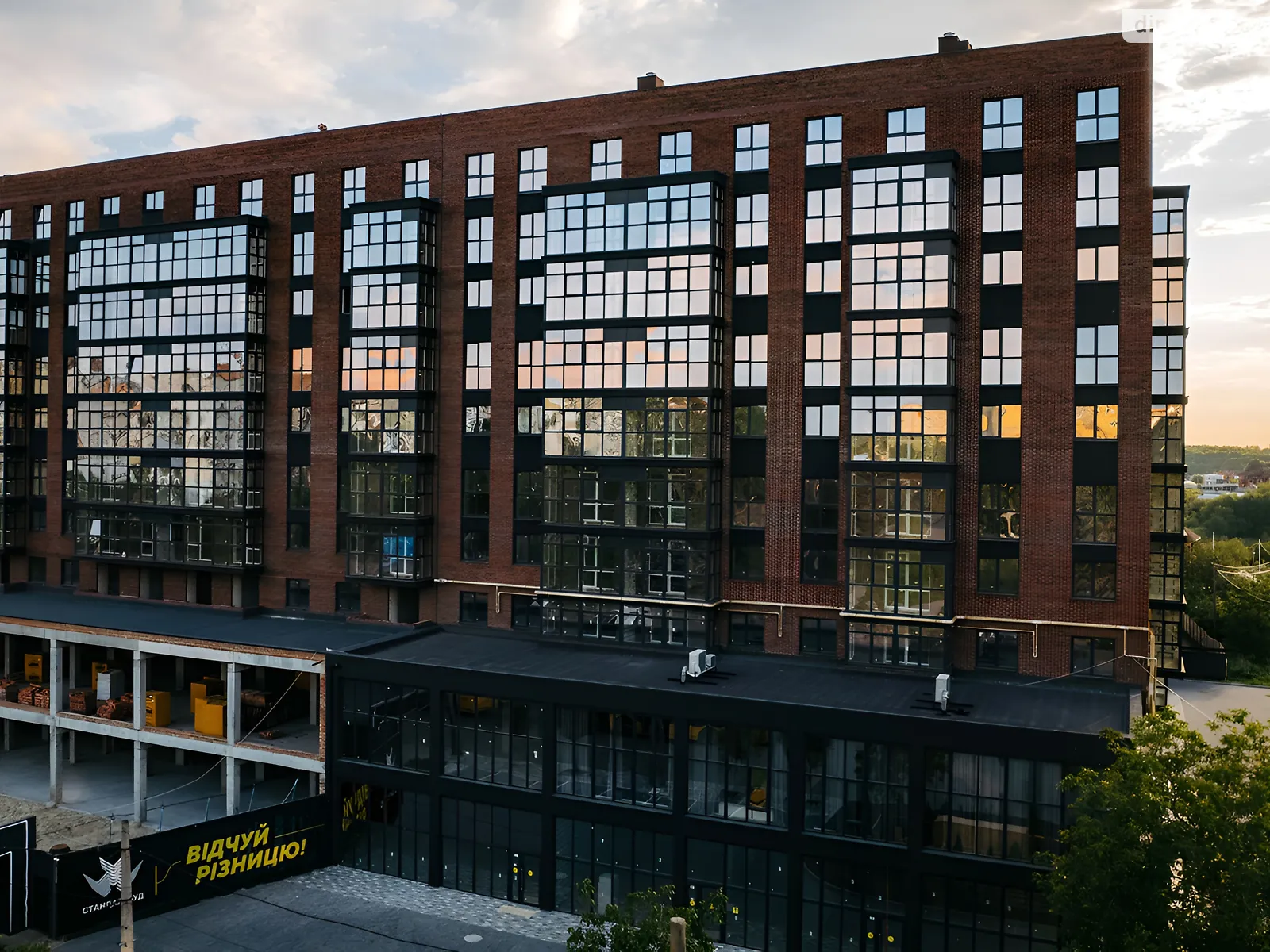 Продается 1-комнатная квартира 52 кв. м в Полтаве, ул. Великотырновская, 9А - фото 1
